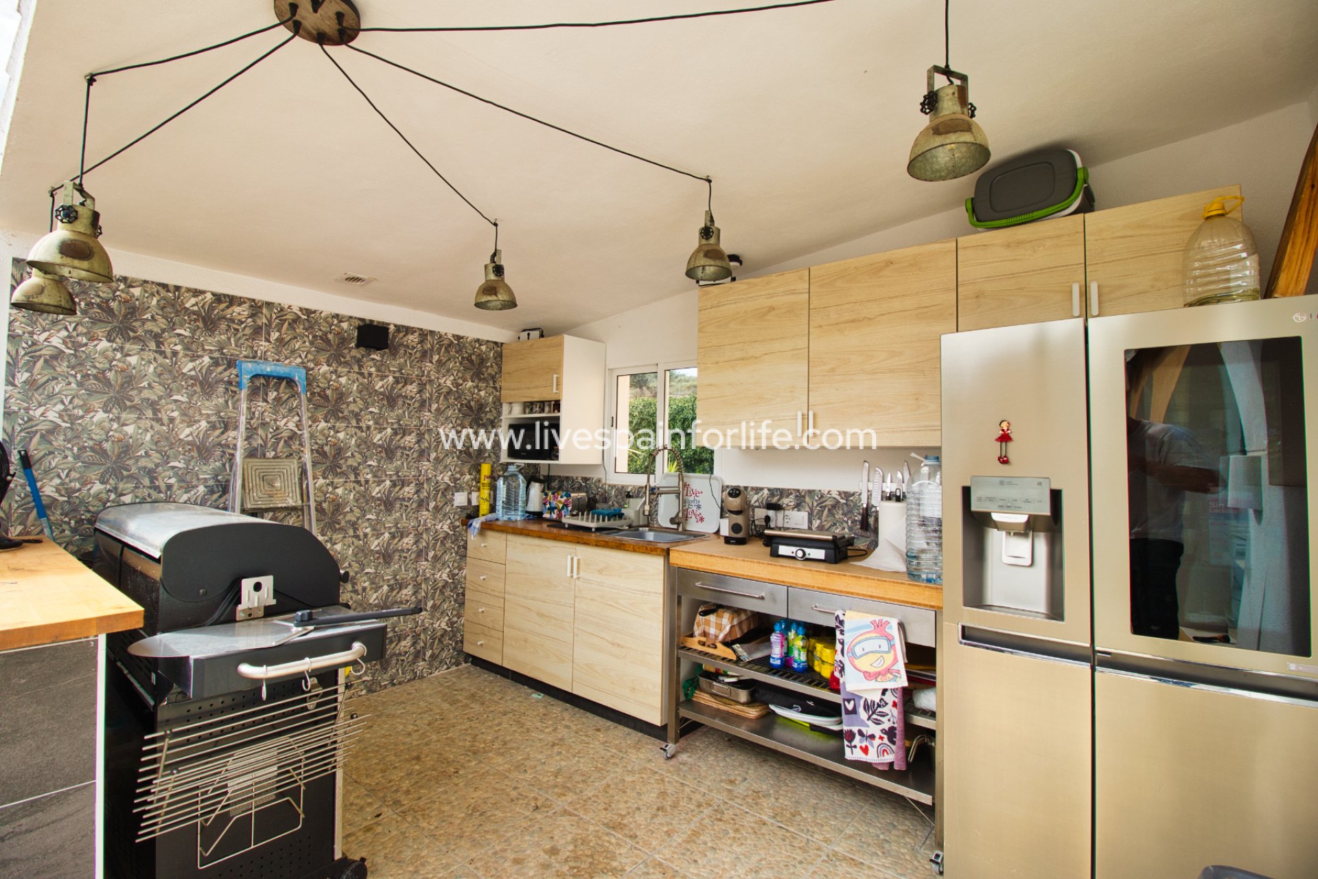 Resale - Country Property -
Alicante