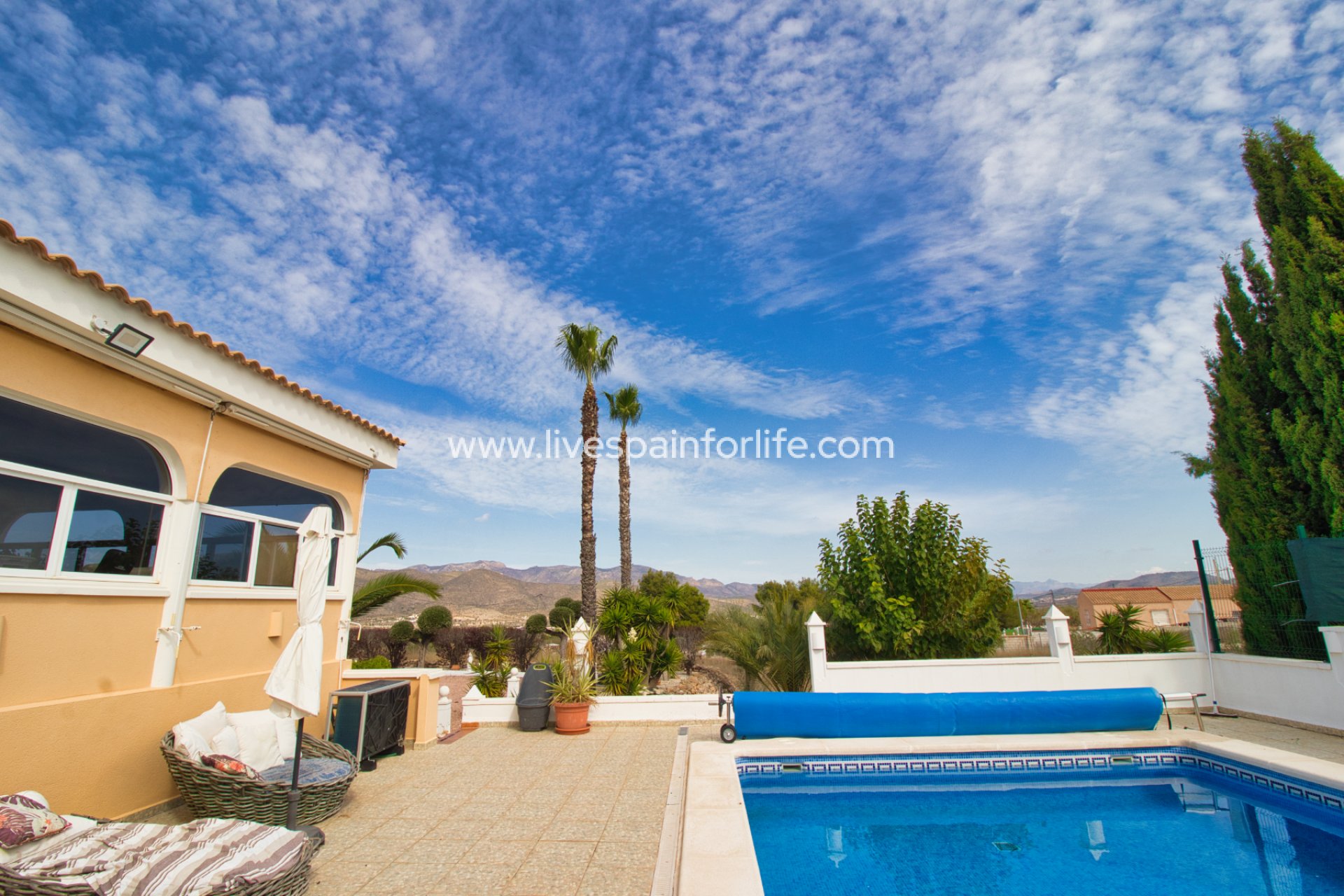 Resale - Country Property -
Alicante