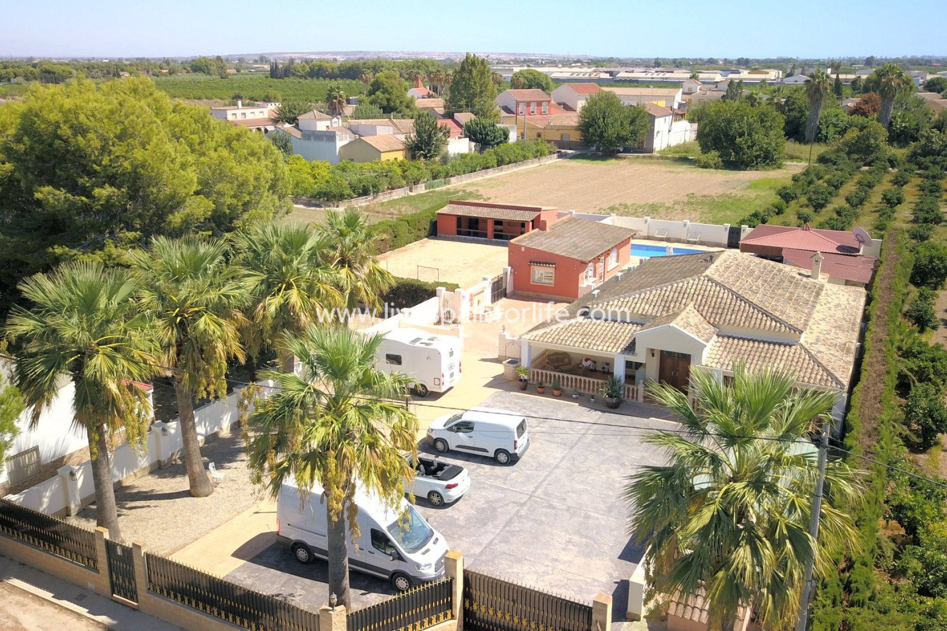 Resale - Country Property -
Almoradi - Heredades