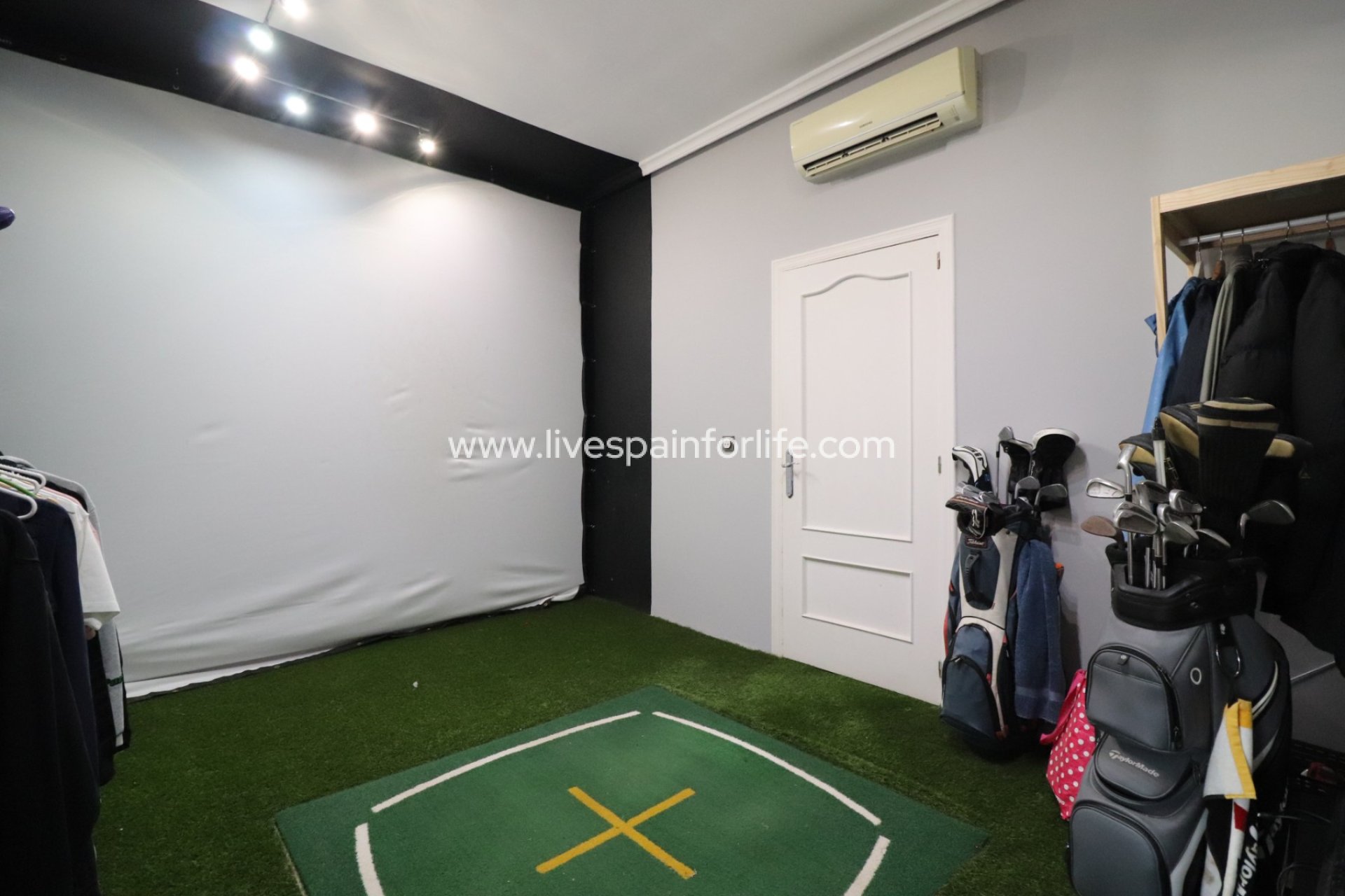 Resale - Country Property -
Almoradi - Heredades