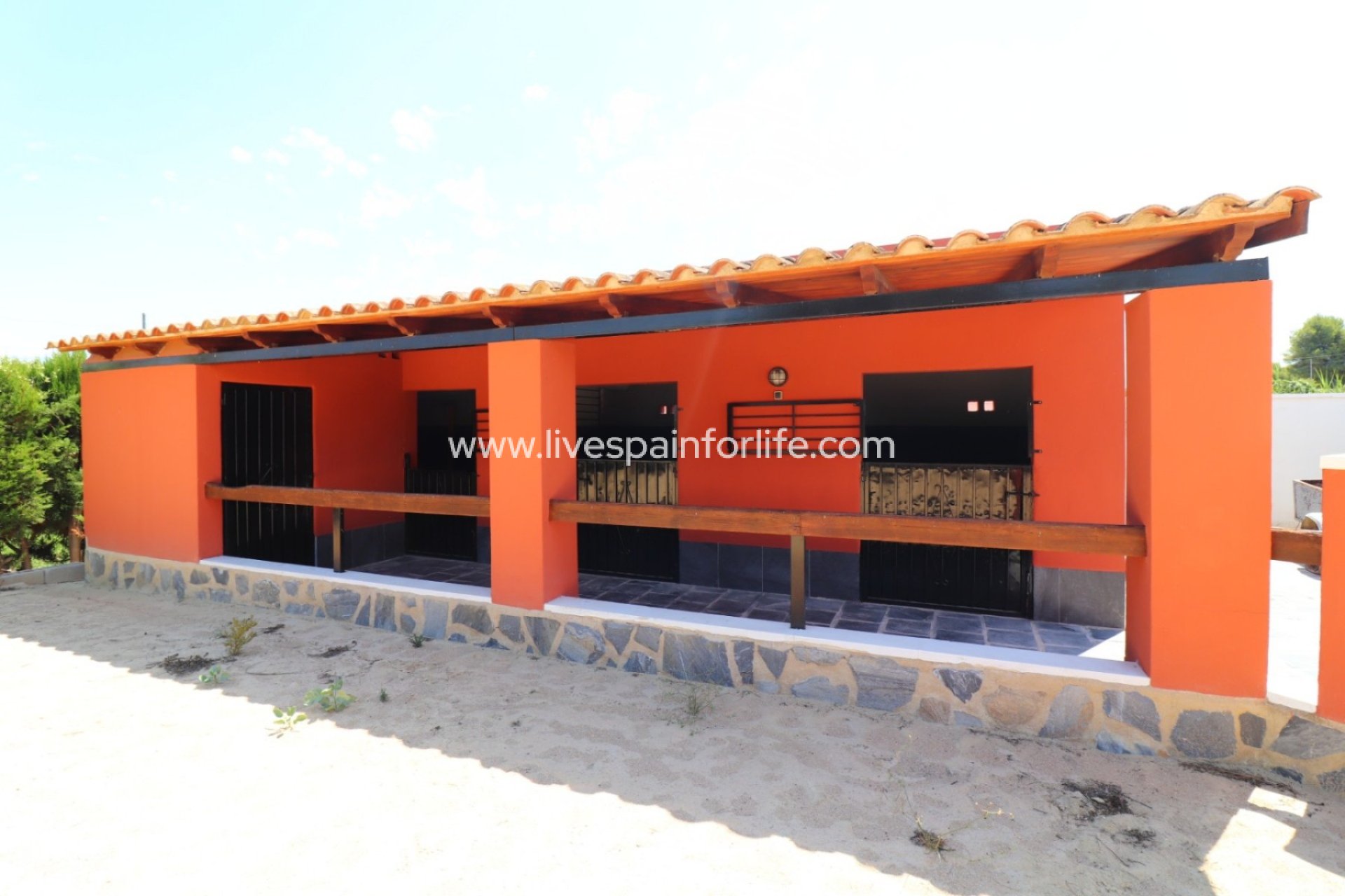 Resale - Country Property -
Almoradi