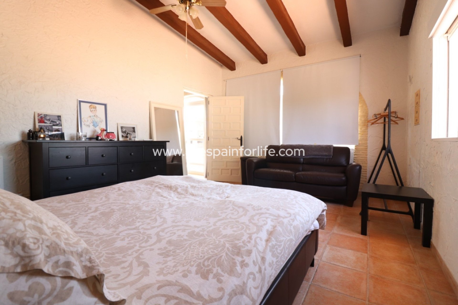 Resale - Country Property -
Almoradi