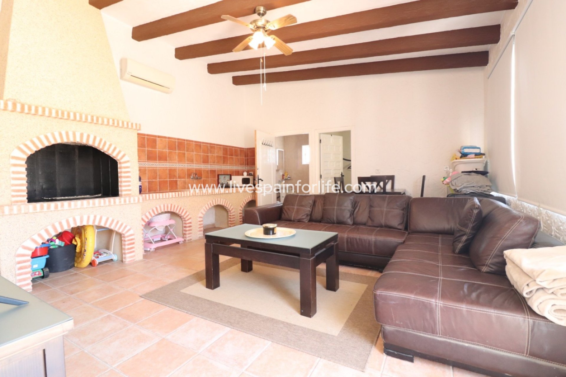 Resale - Country Property -
Almoradi