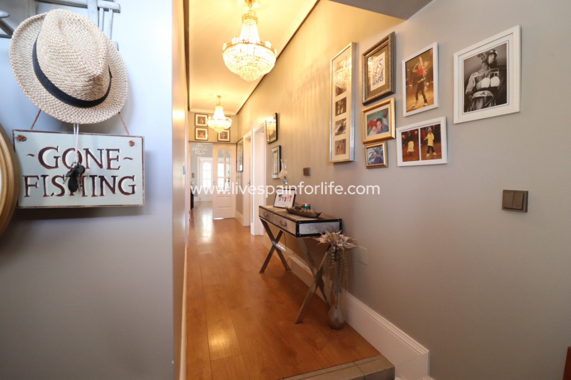 Resale - Country Property -
Almoradi