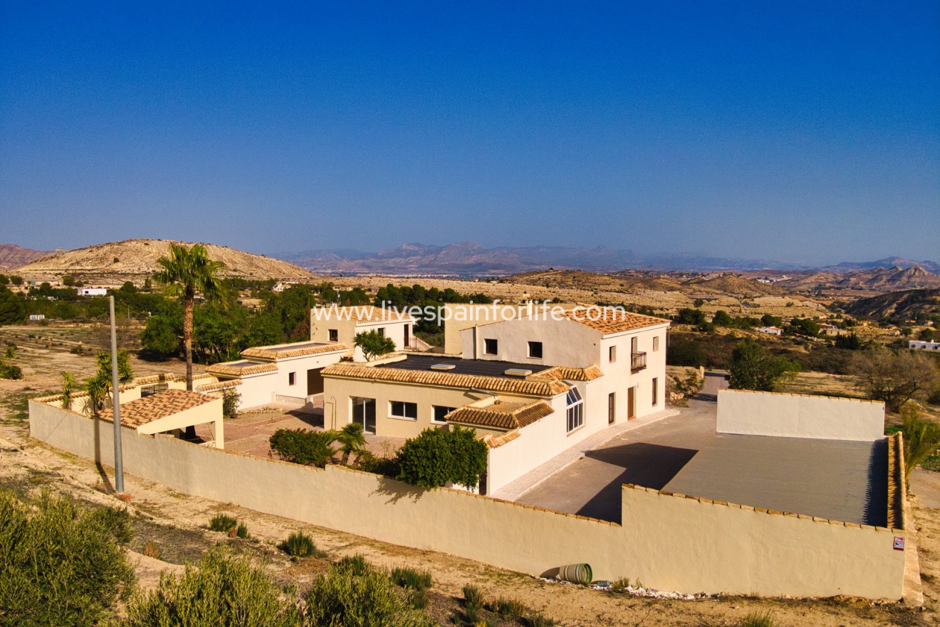 Resale - Country Property -
Aspe