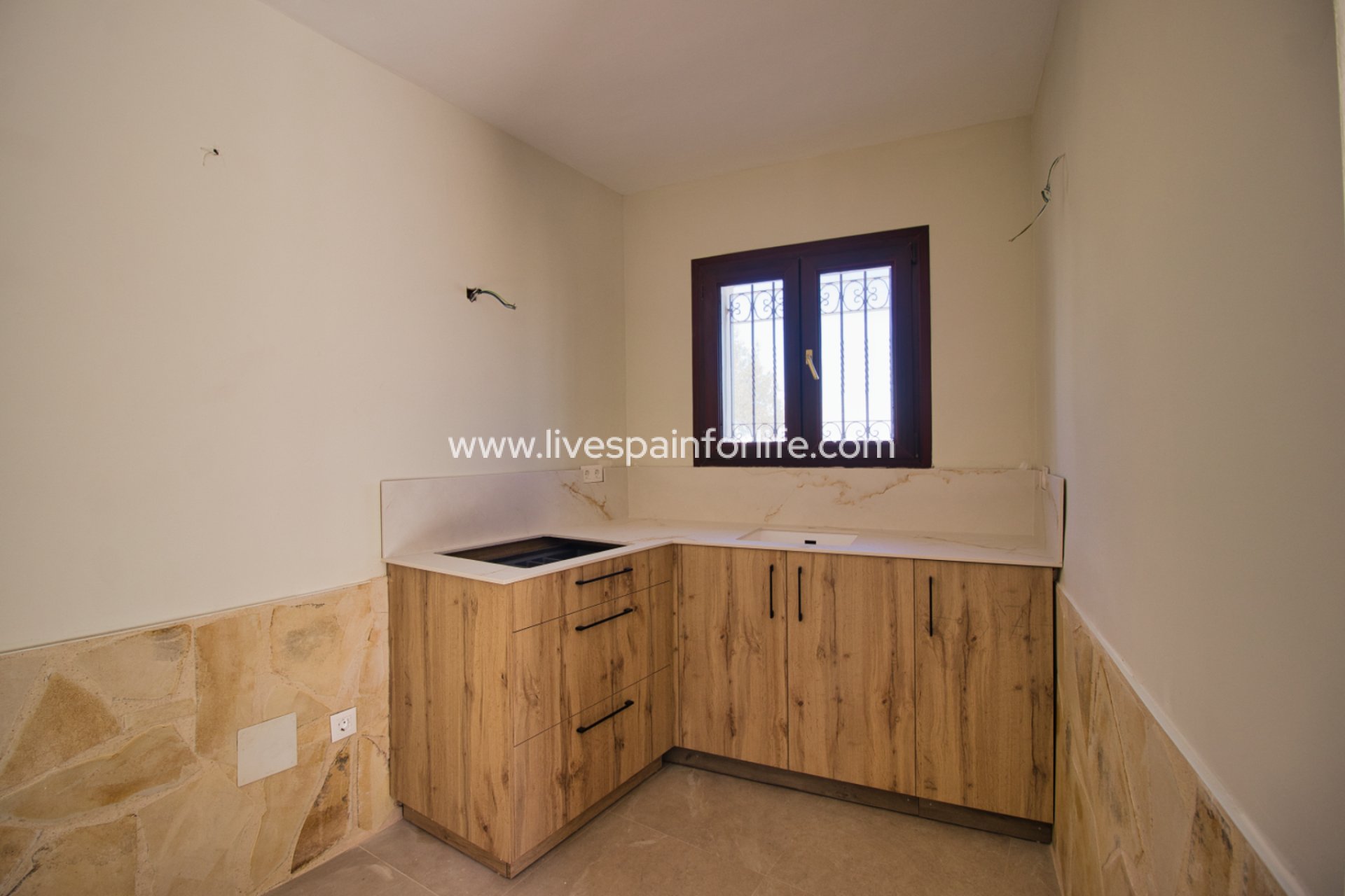 Resale - Country Property -
Aspe