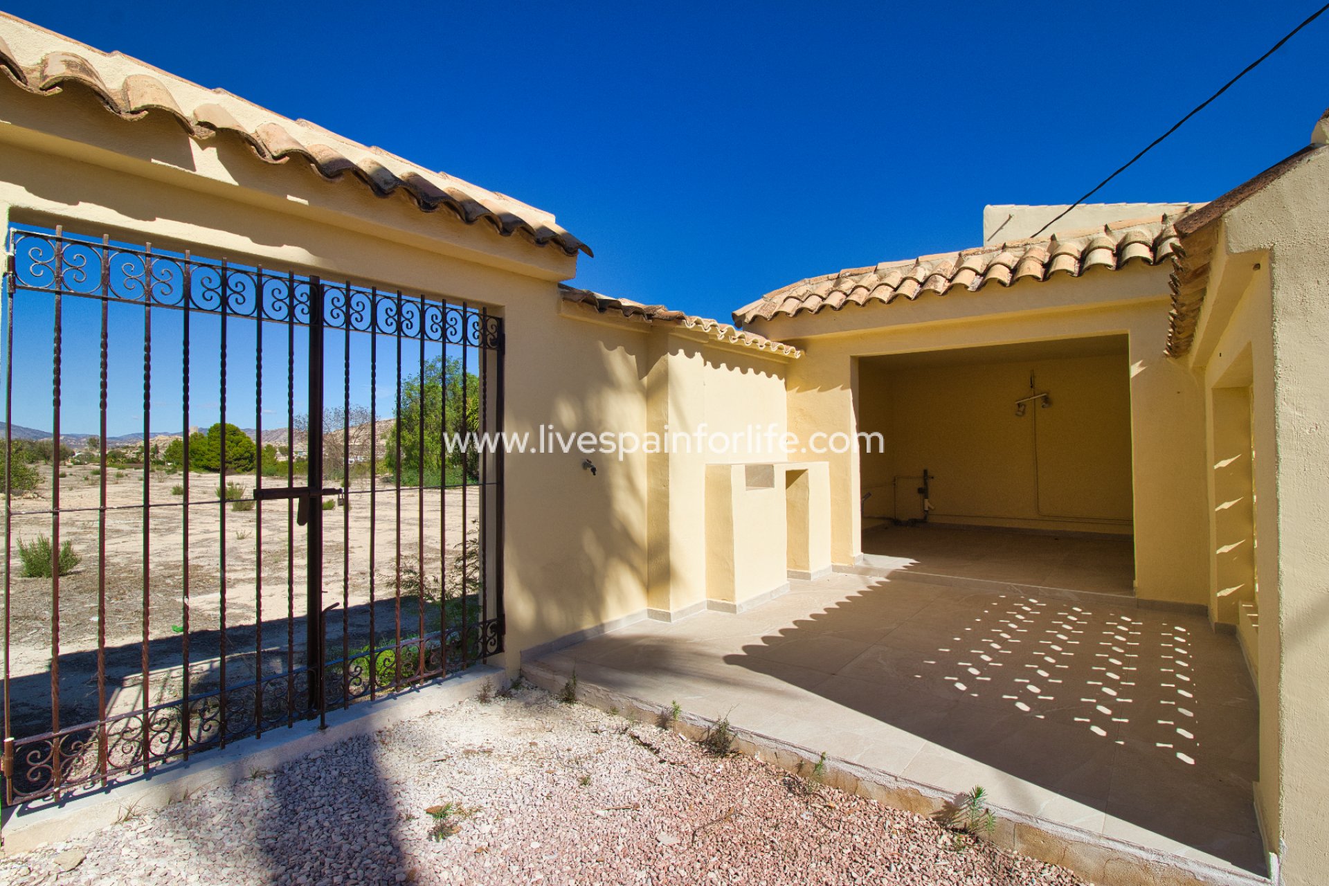 Resale - Country Property -
Aspe