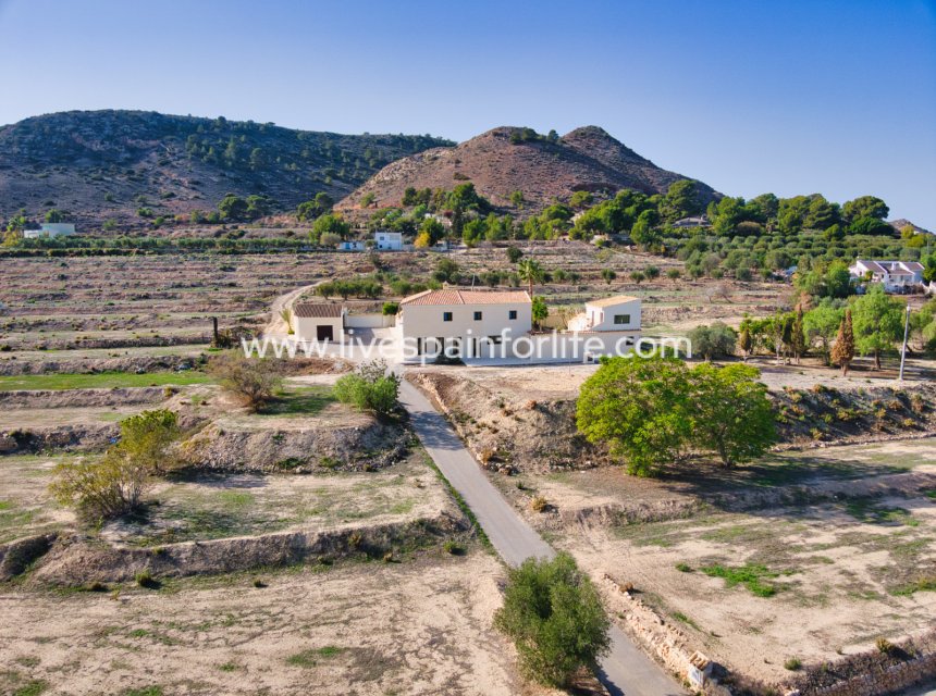 Resale - Country Property -
Aspe