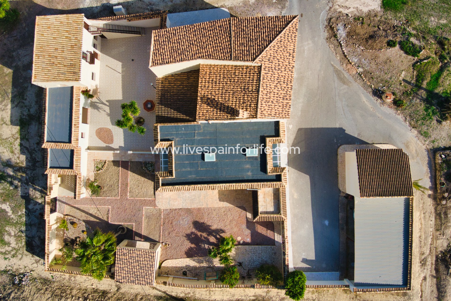 Resale - Country Property -
Aspe