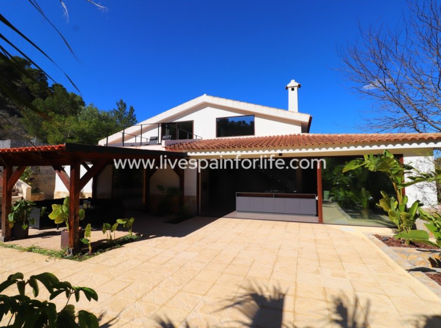 Resale - Country Property -
Aspe