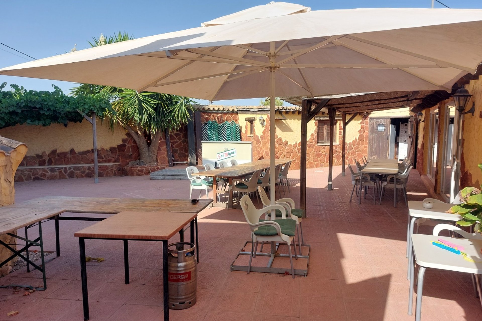 Resale - Country Property -
Barbarroja