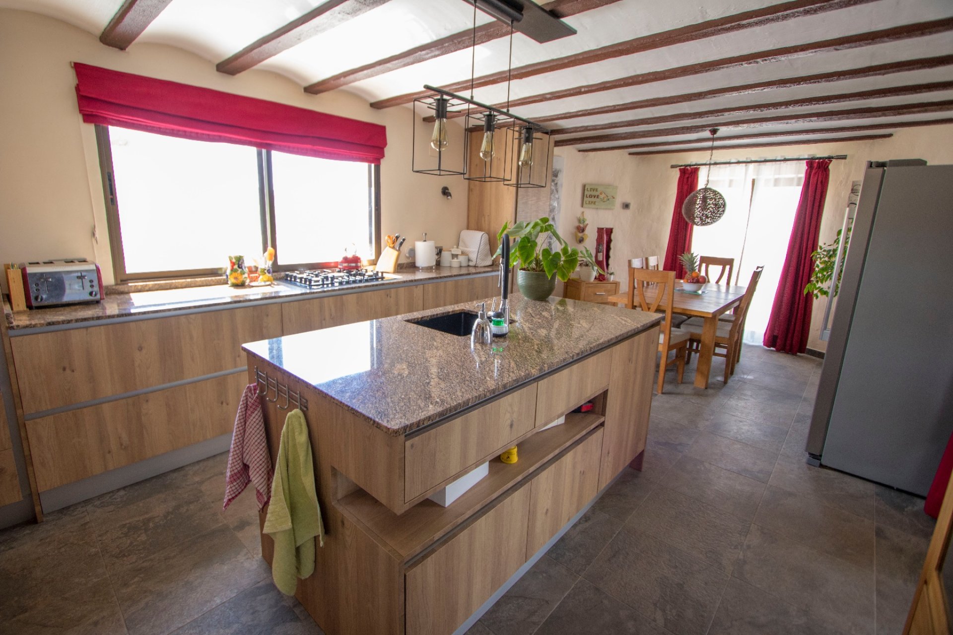 Resale - Country Property -
Barbarroja