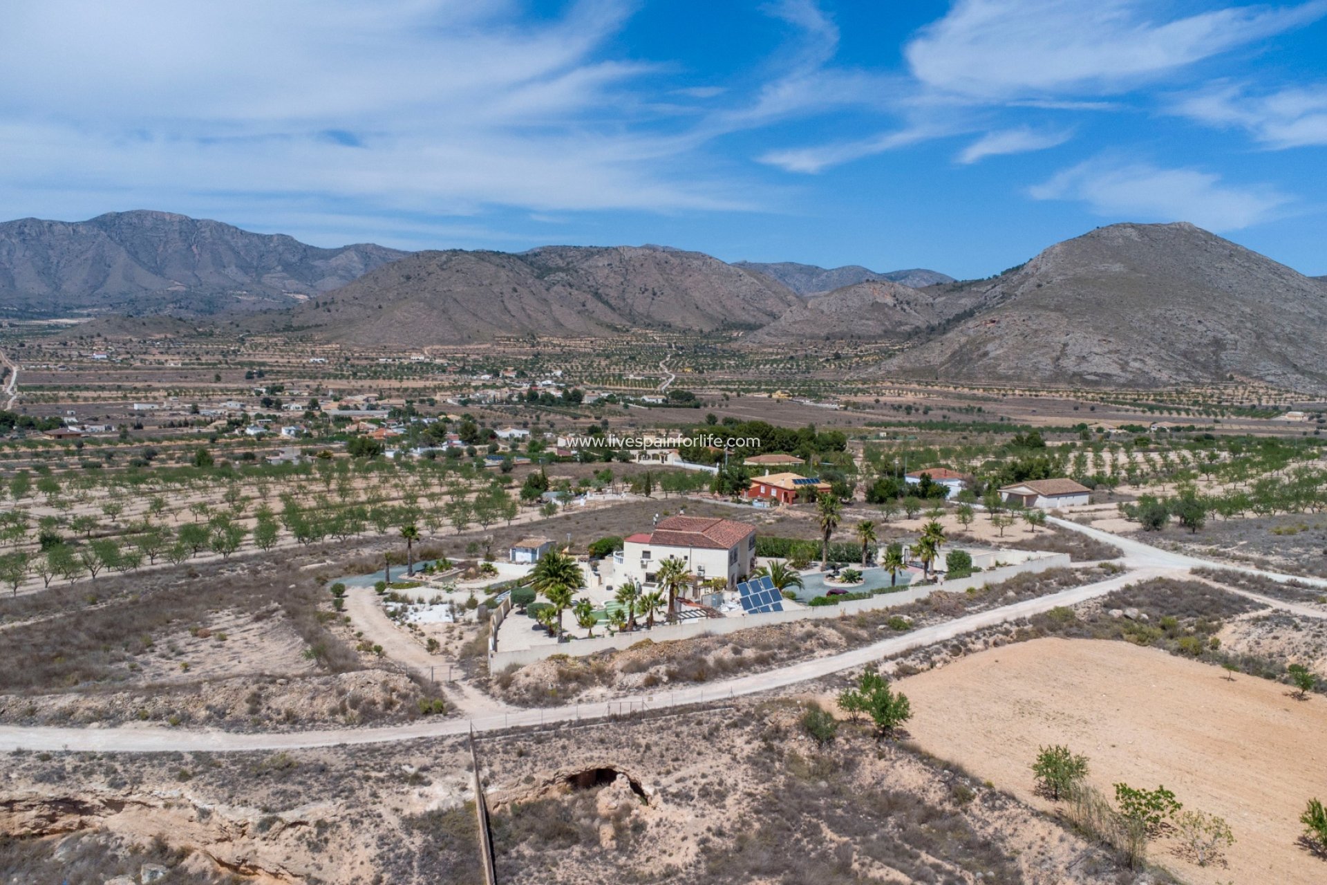 Resale - Country Property -
Barbarroja