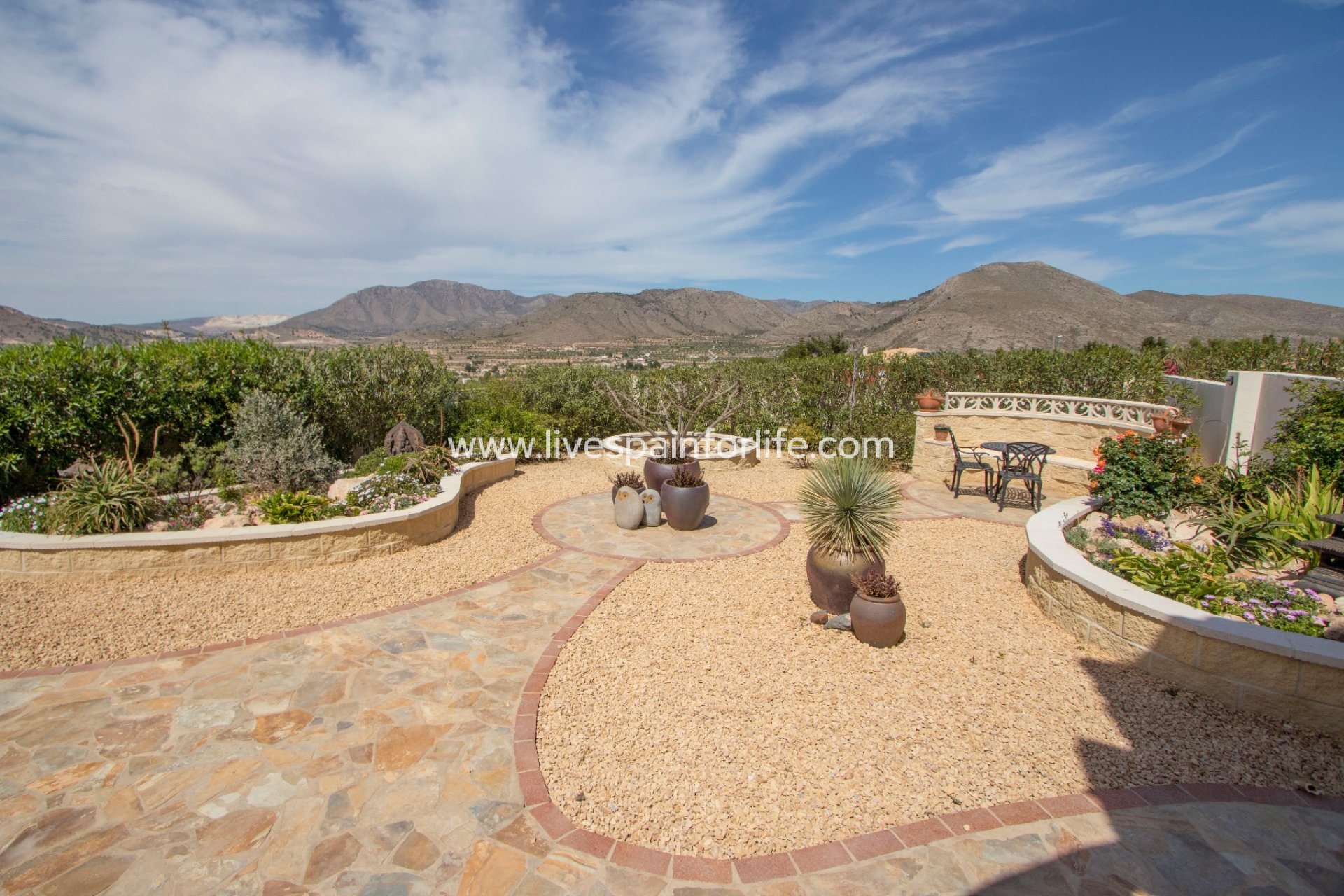 Resale - Country Property -
Barbarroja