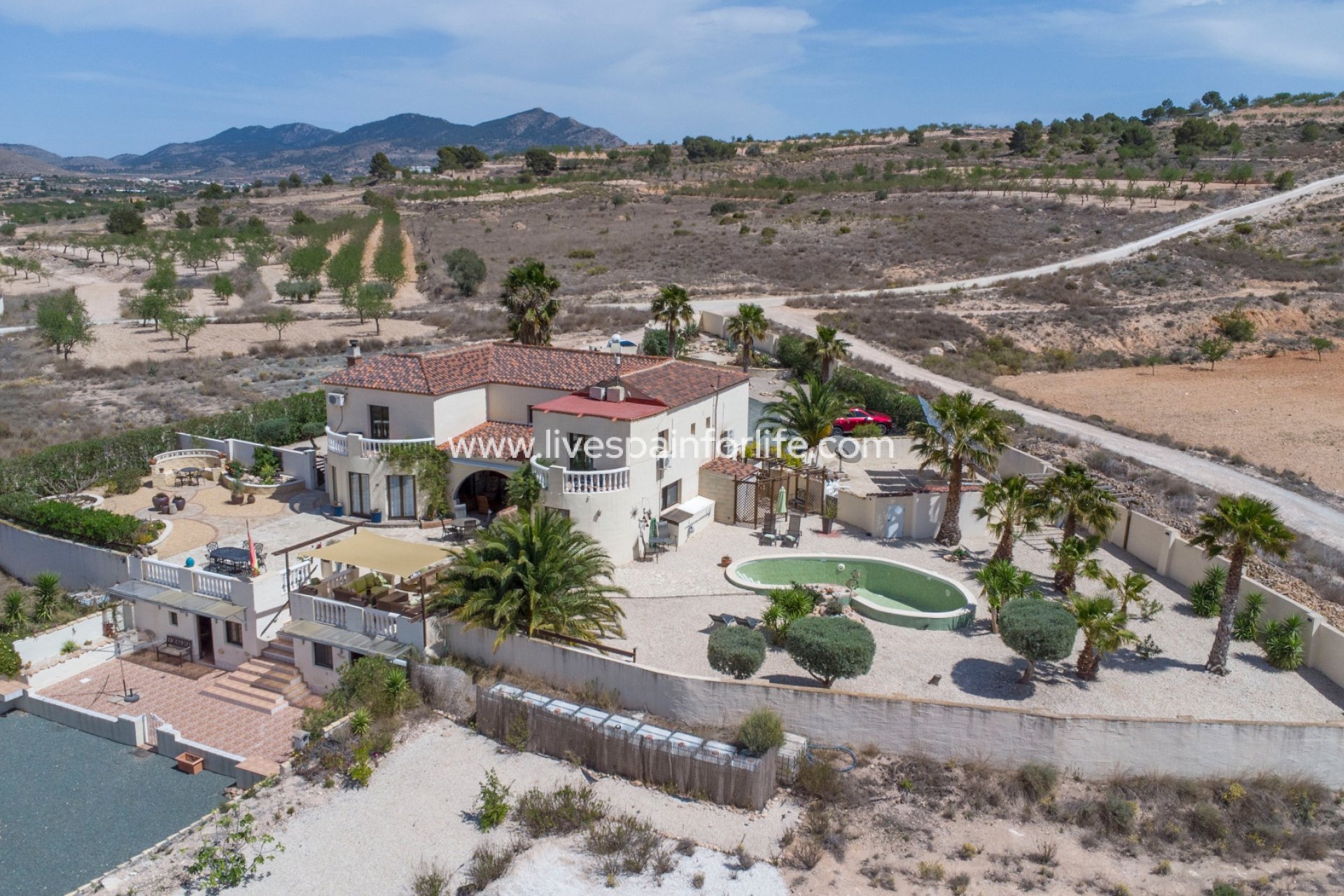 Resale - Country Property -
Barbarroja