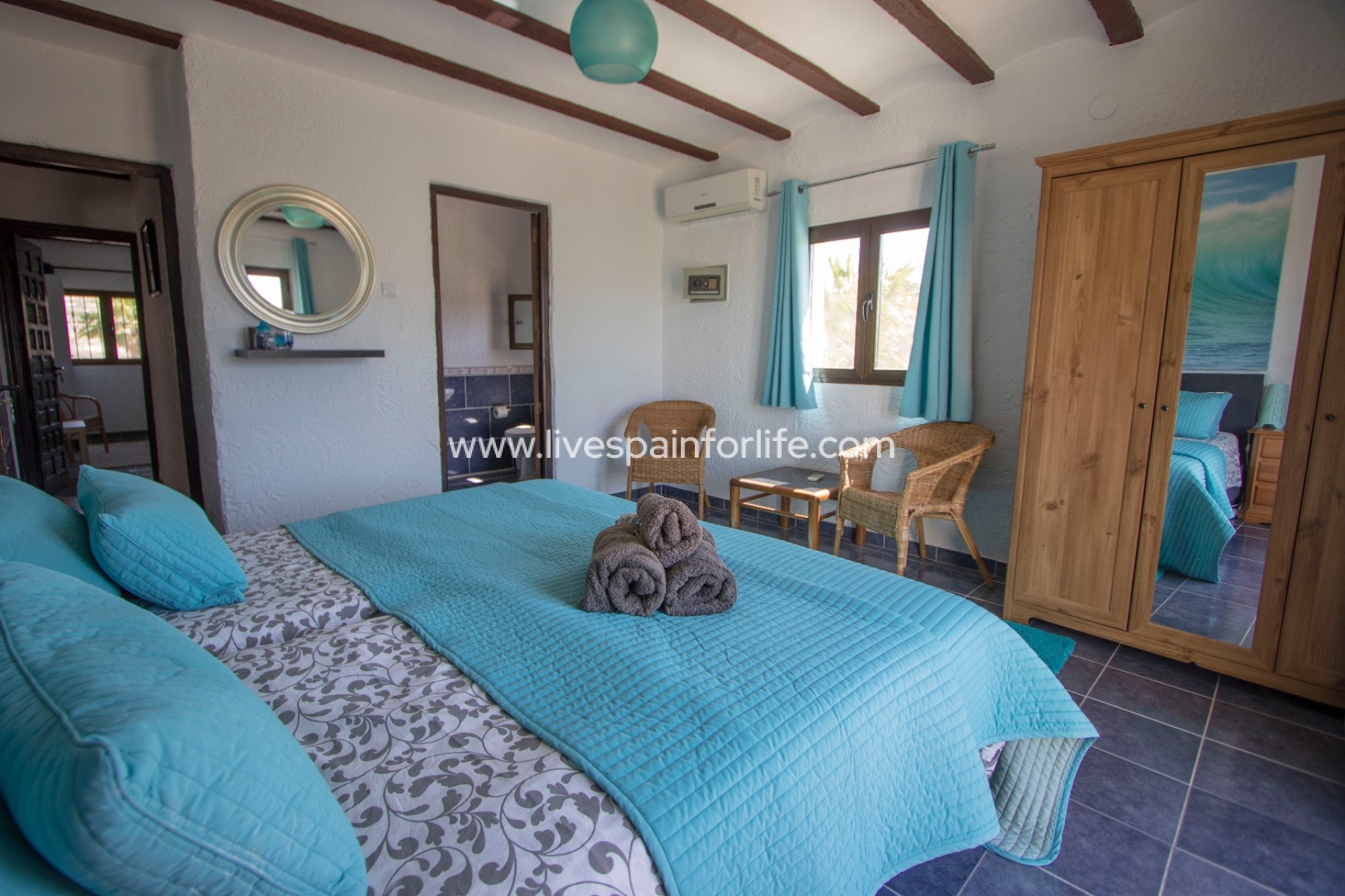 Resale - Country Property -
Barbarroja