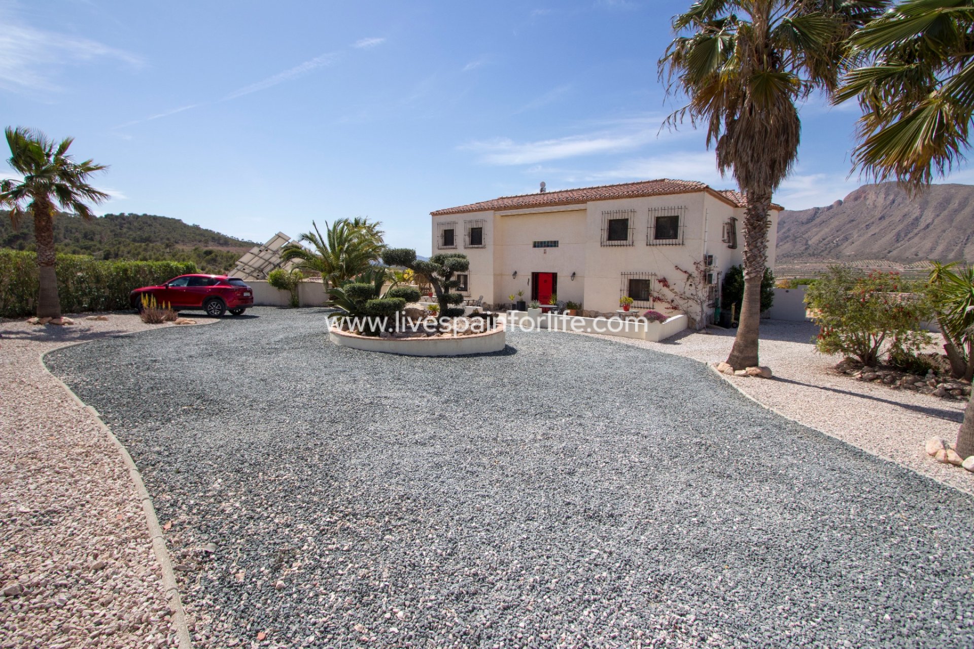 Resale - Country Property -
Barbarroja