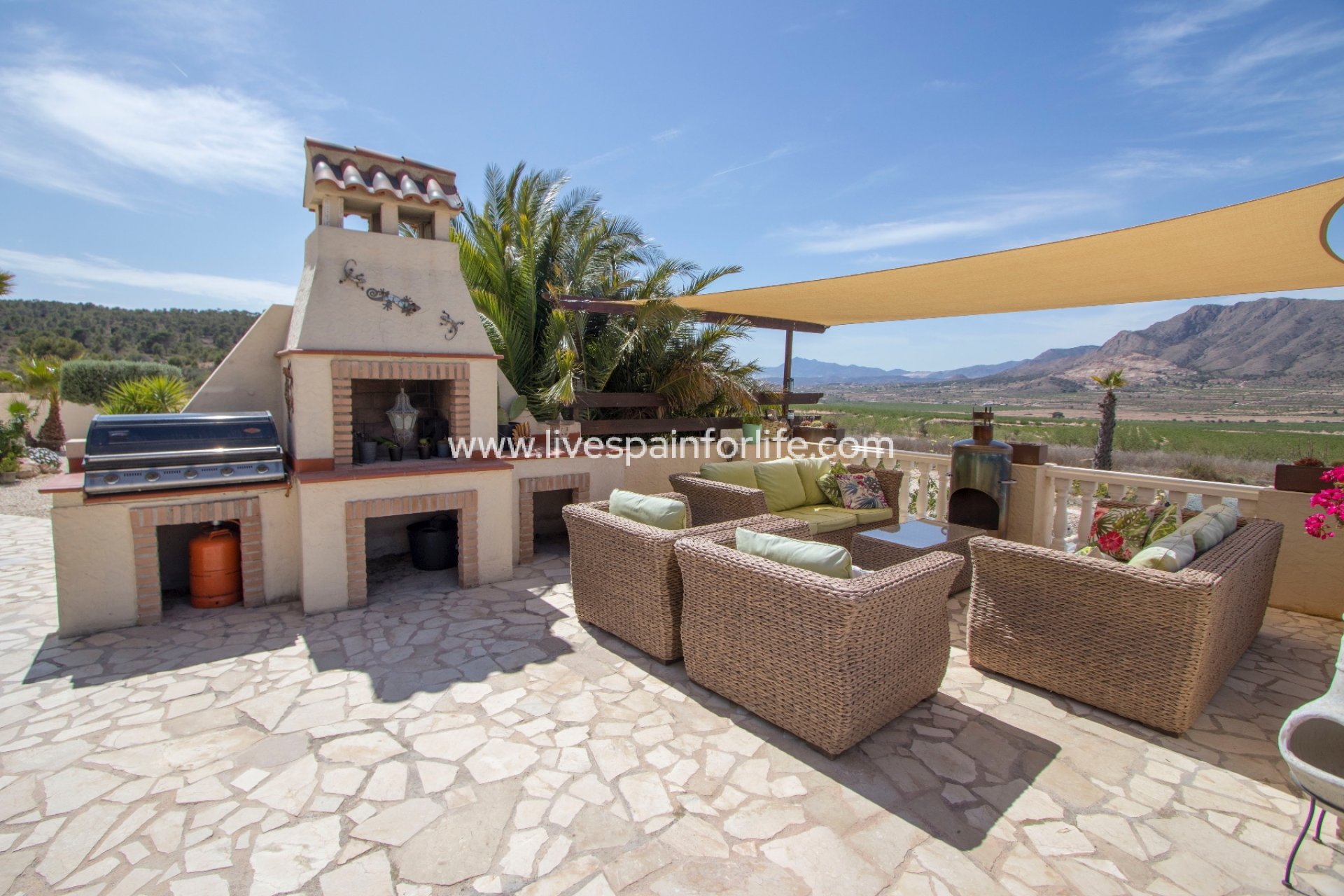 Resale - Country Property -
Barbarroja