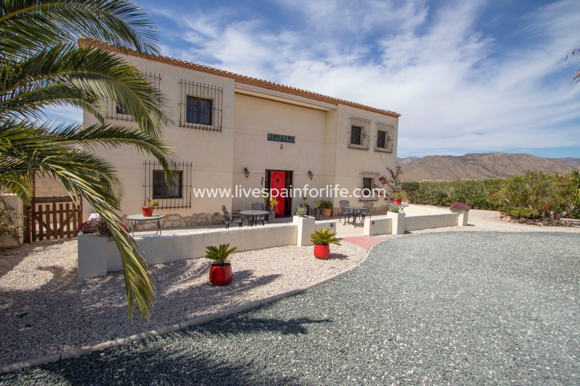 Resale - Country Property -
Barbarroja