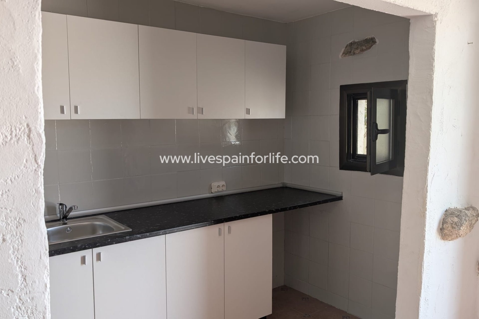 Resale - Country Property -
Barbarroja