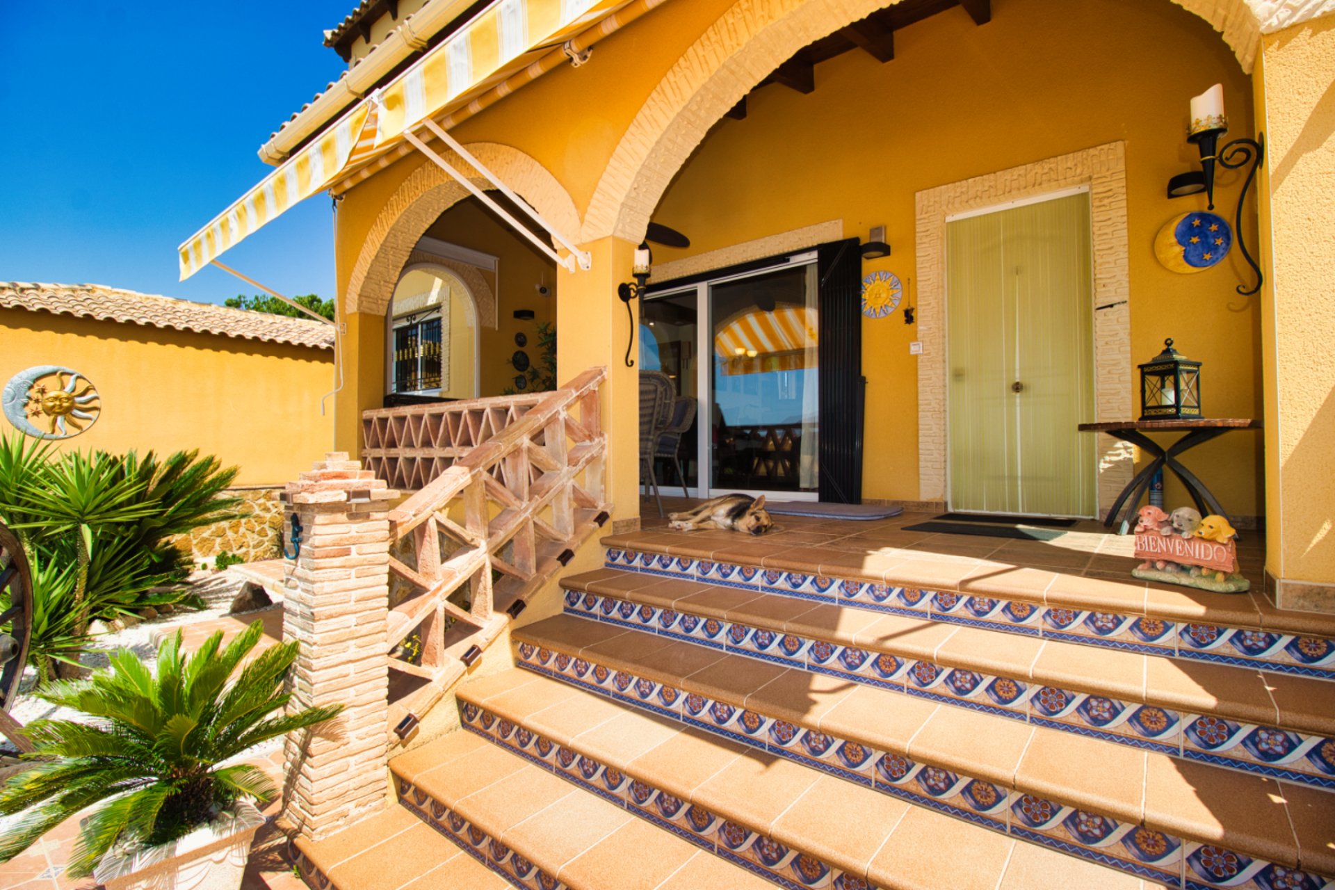 Resale - Country Property -
Benferri