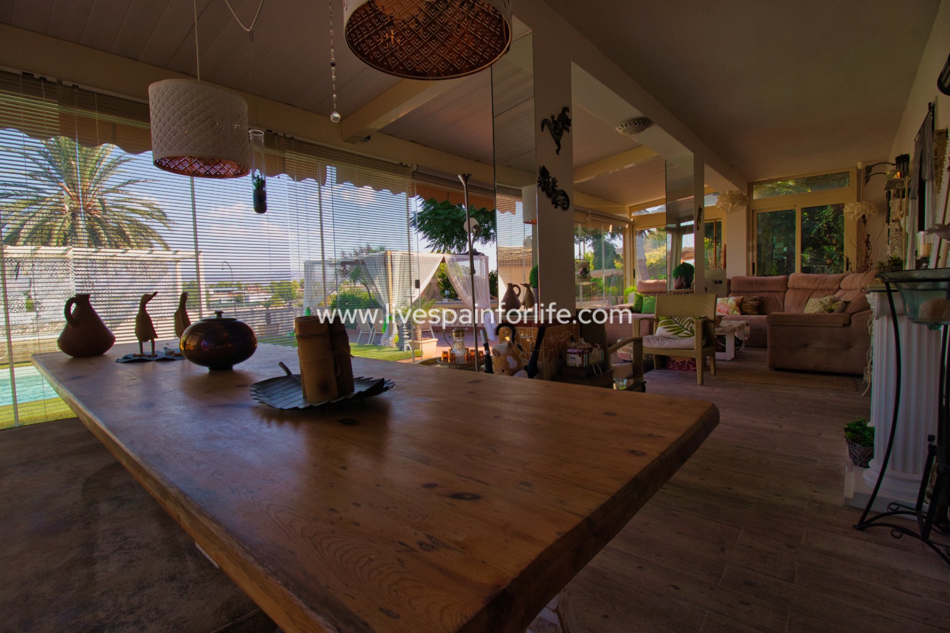 Resale - Country Property -
Benferri