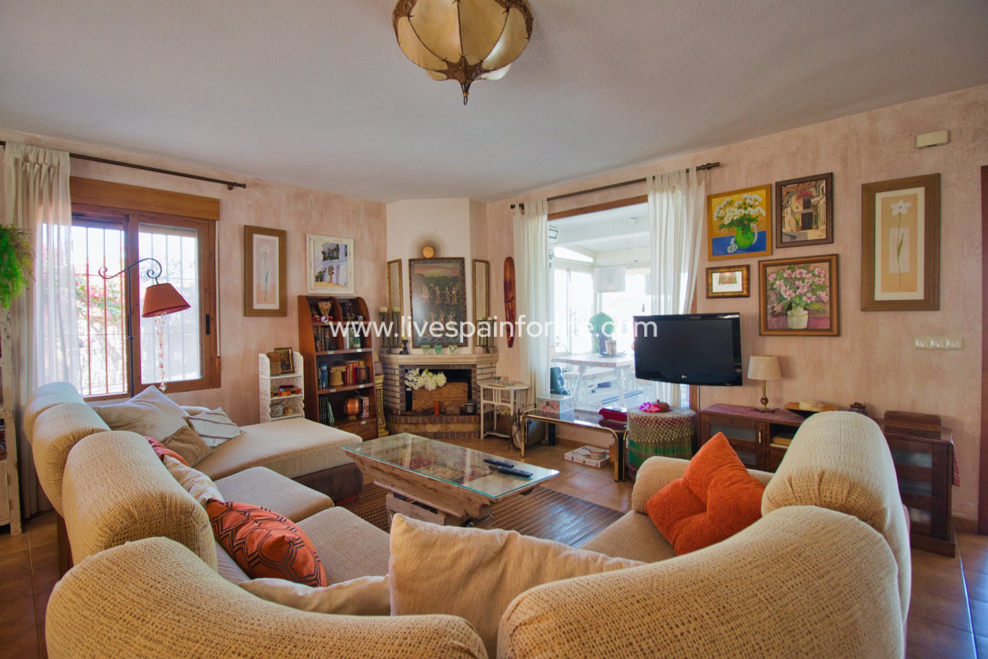 Resale - Country Property -
Benferri