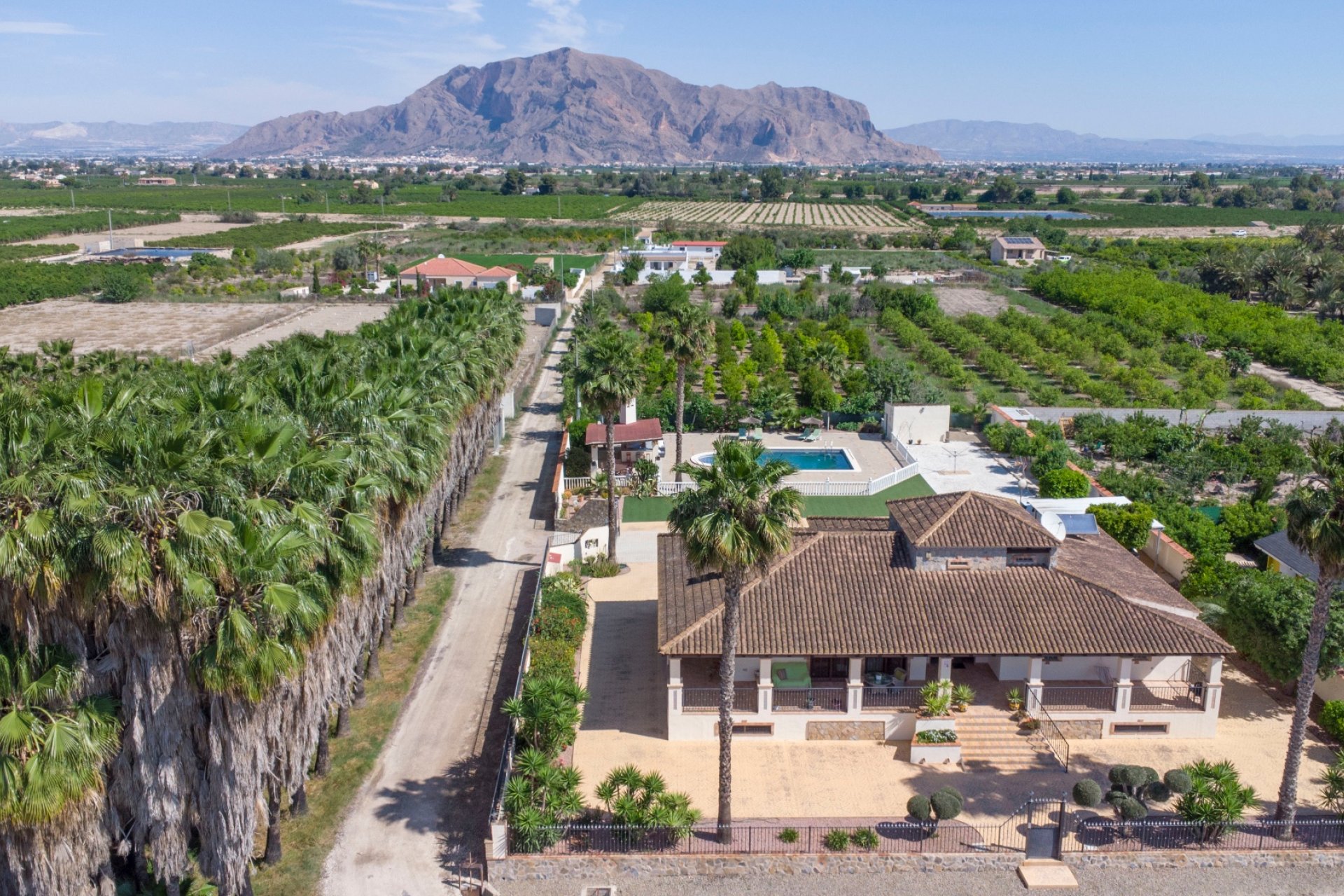 Resale - Country Property -
Bigastro