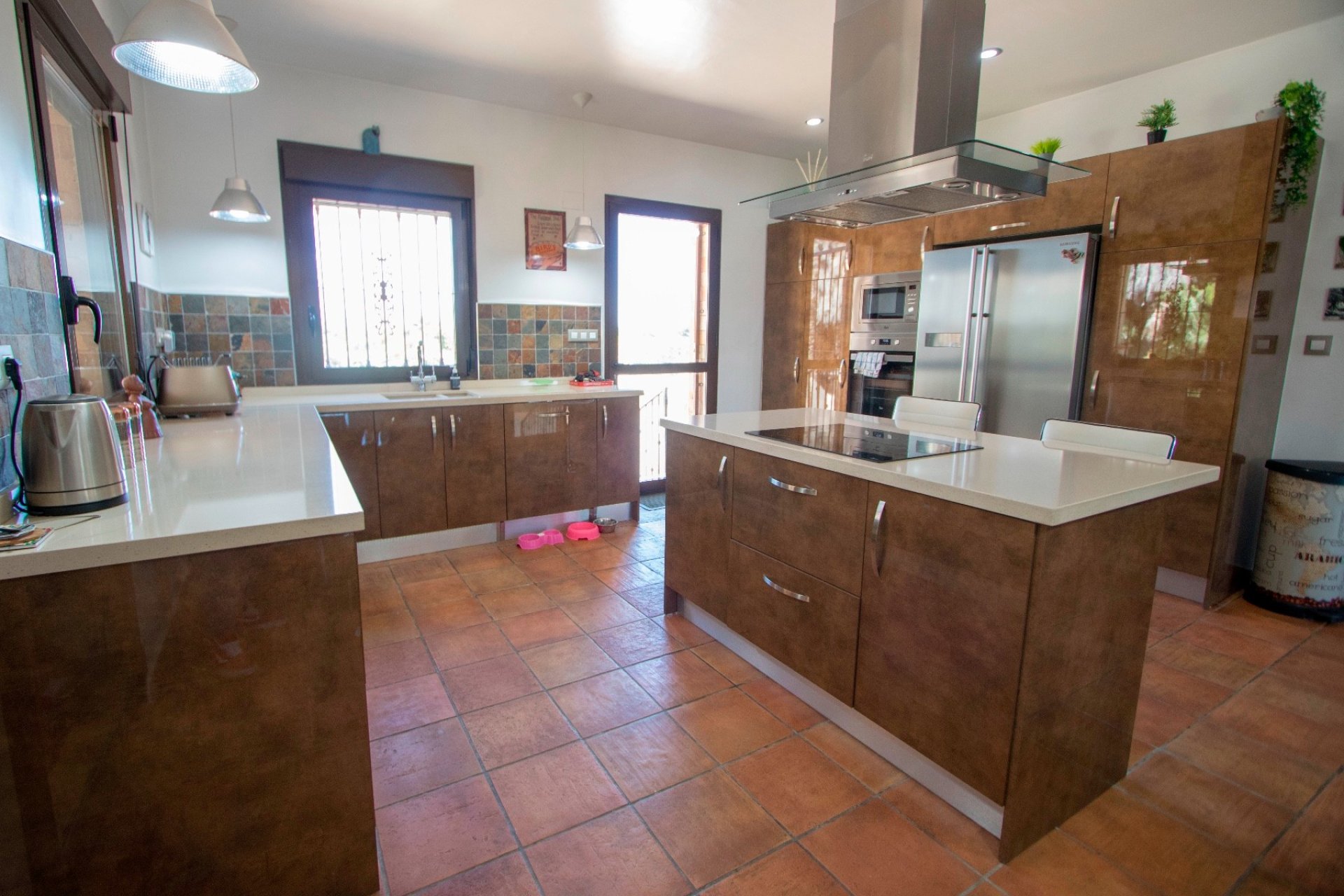 Resale - Country Property -
Bigastro