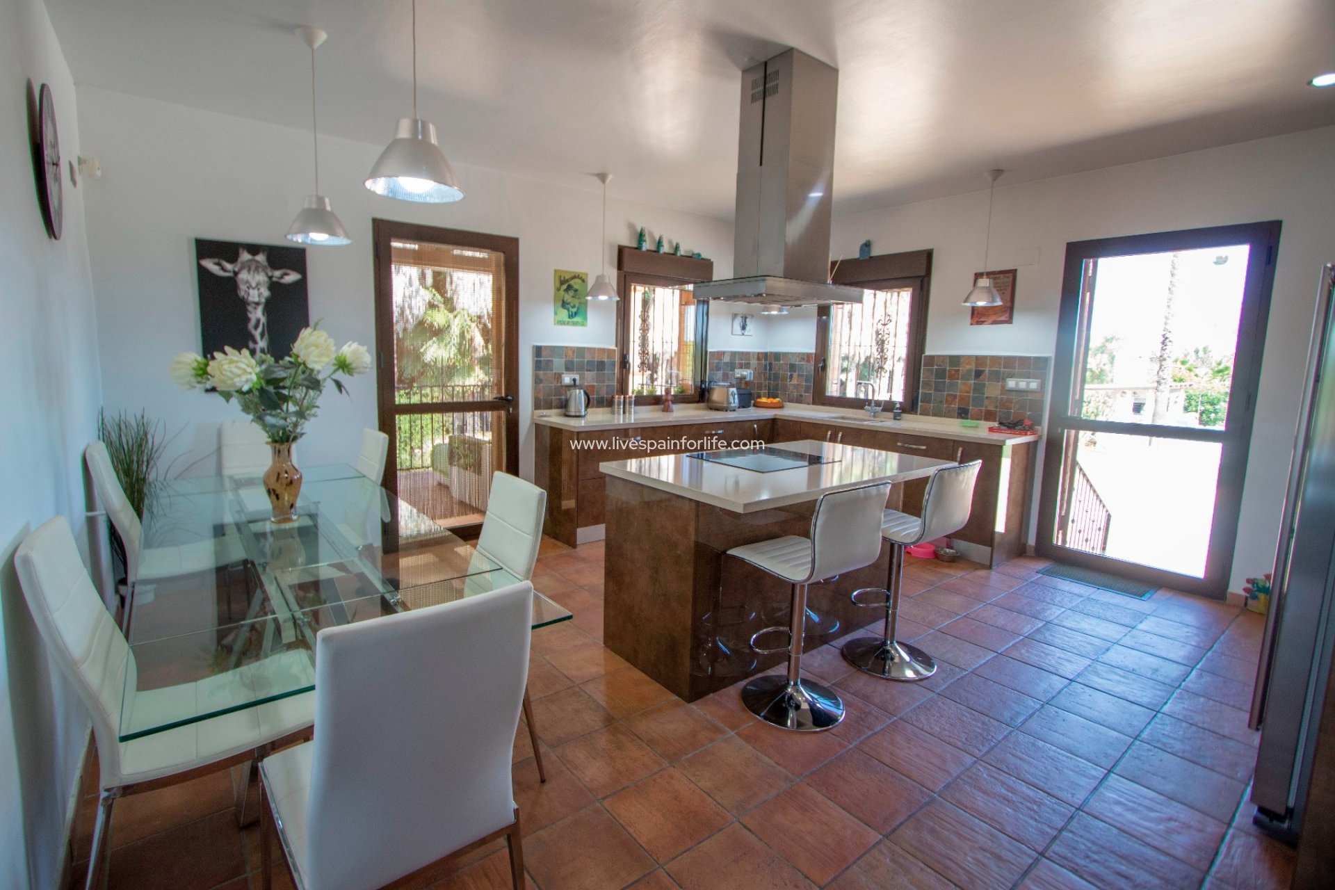 Resale - Country Property -
Bigastro