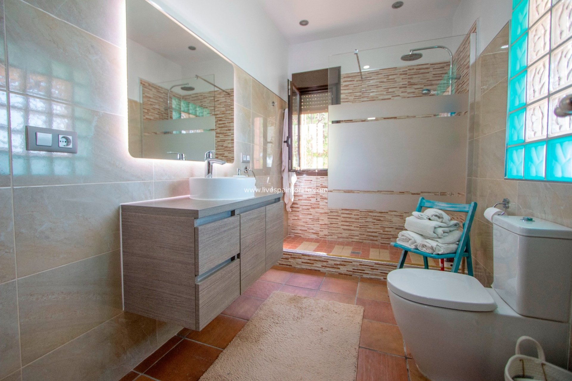 Resale - Country Property -
Bigastro