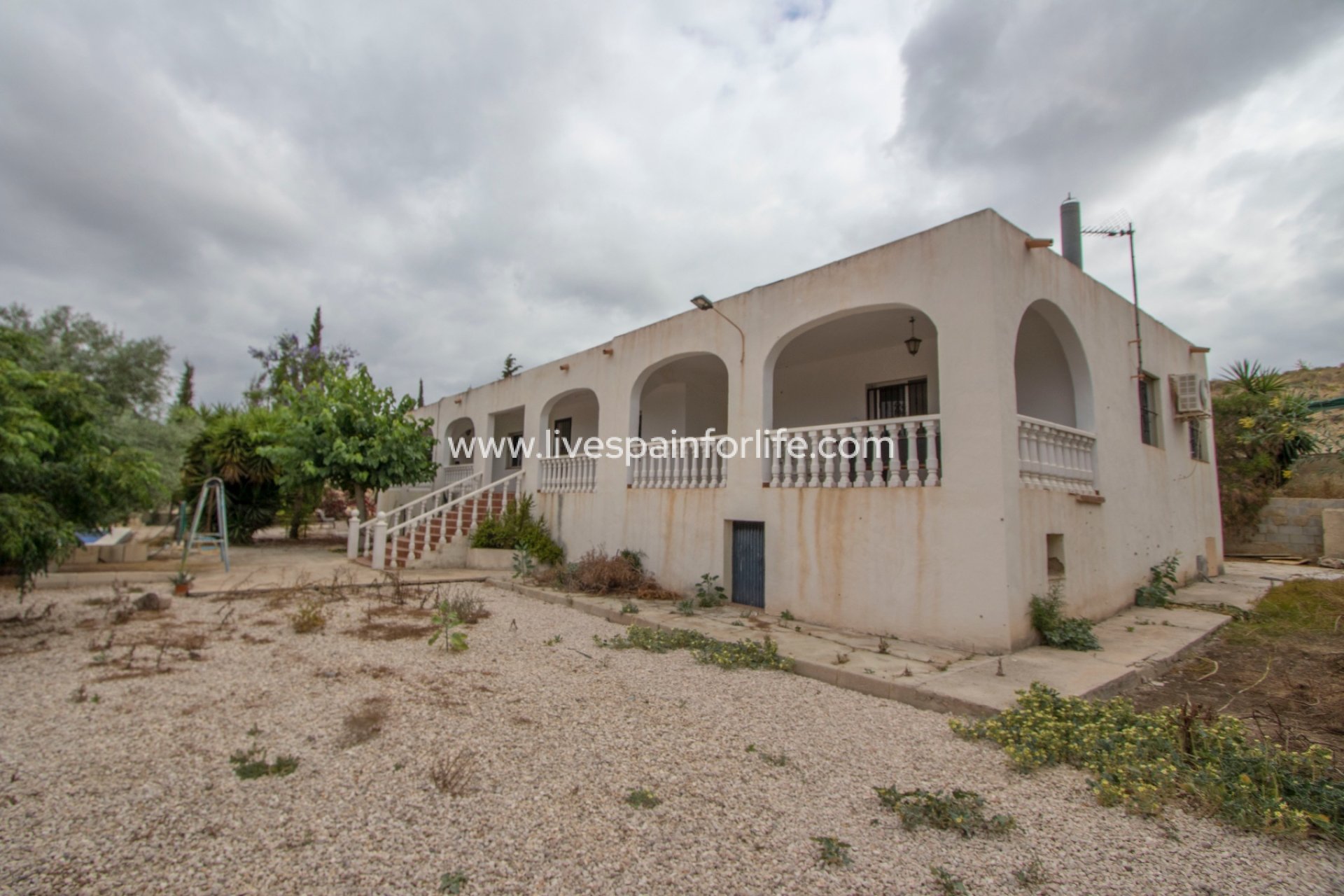Resale - Country Property -
Bigastro