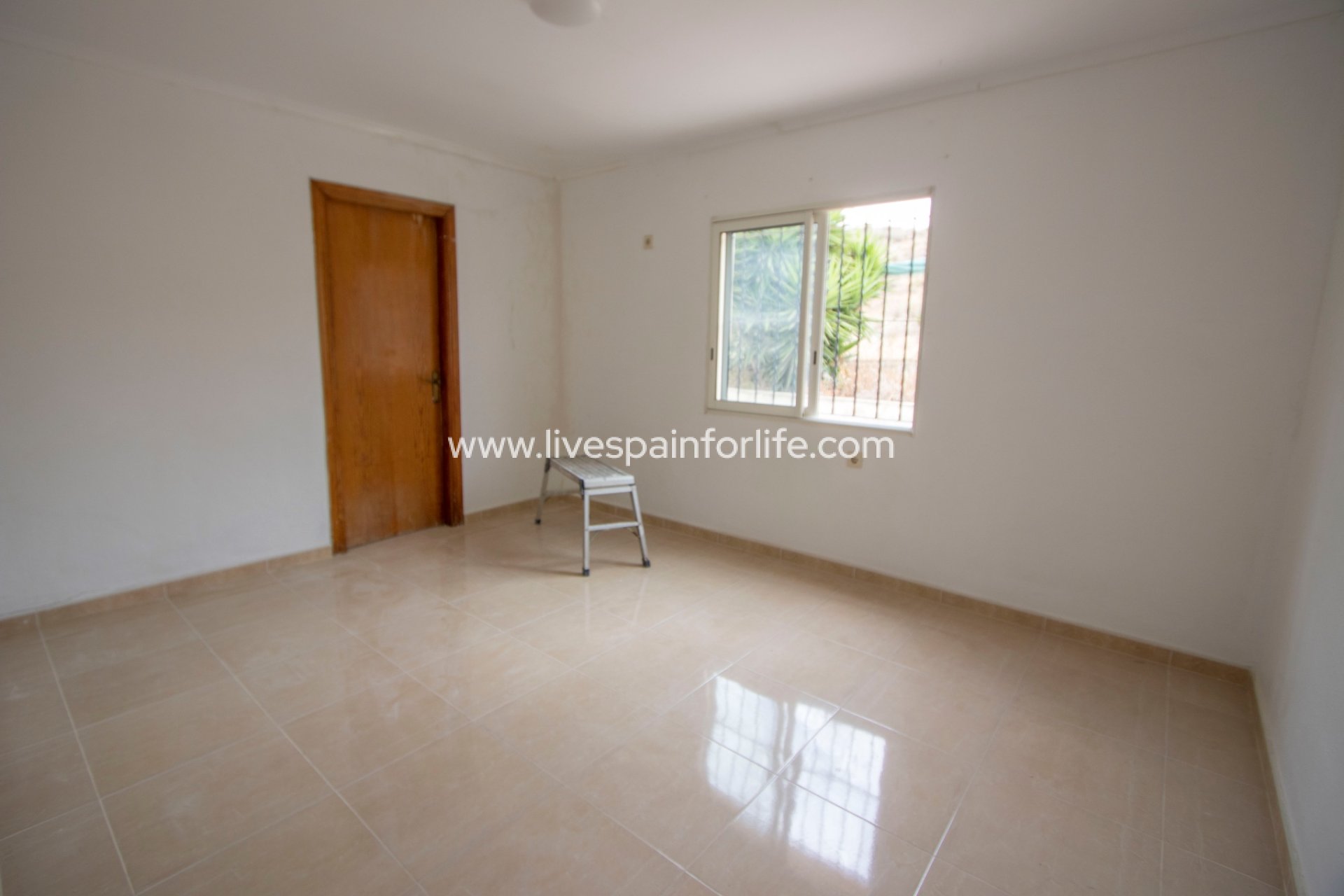 Resale - Country Property -
Bigastro