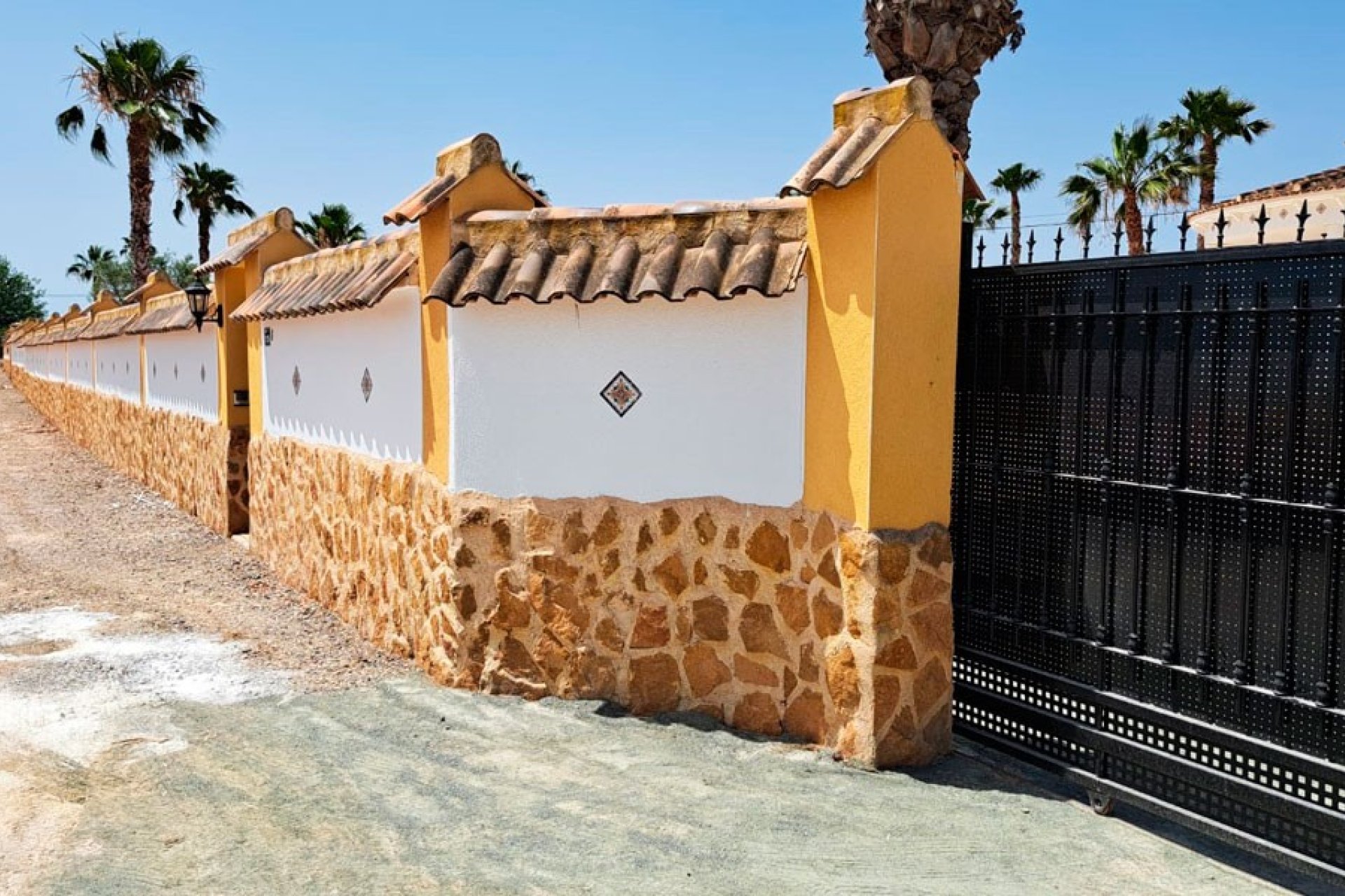 Resale - Country Property -
Catral - Catral - Country