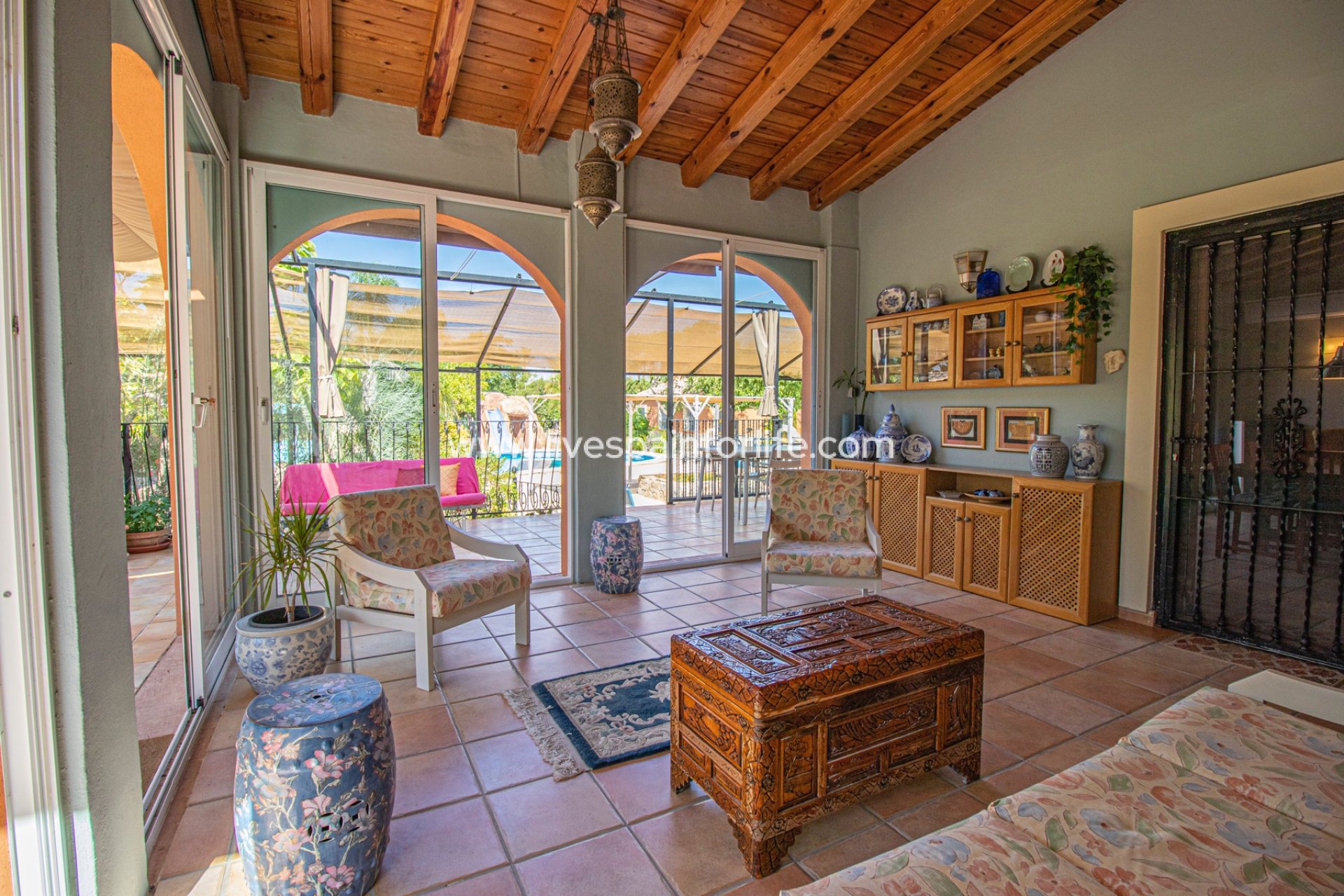 Resale - Country Property -
Catral