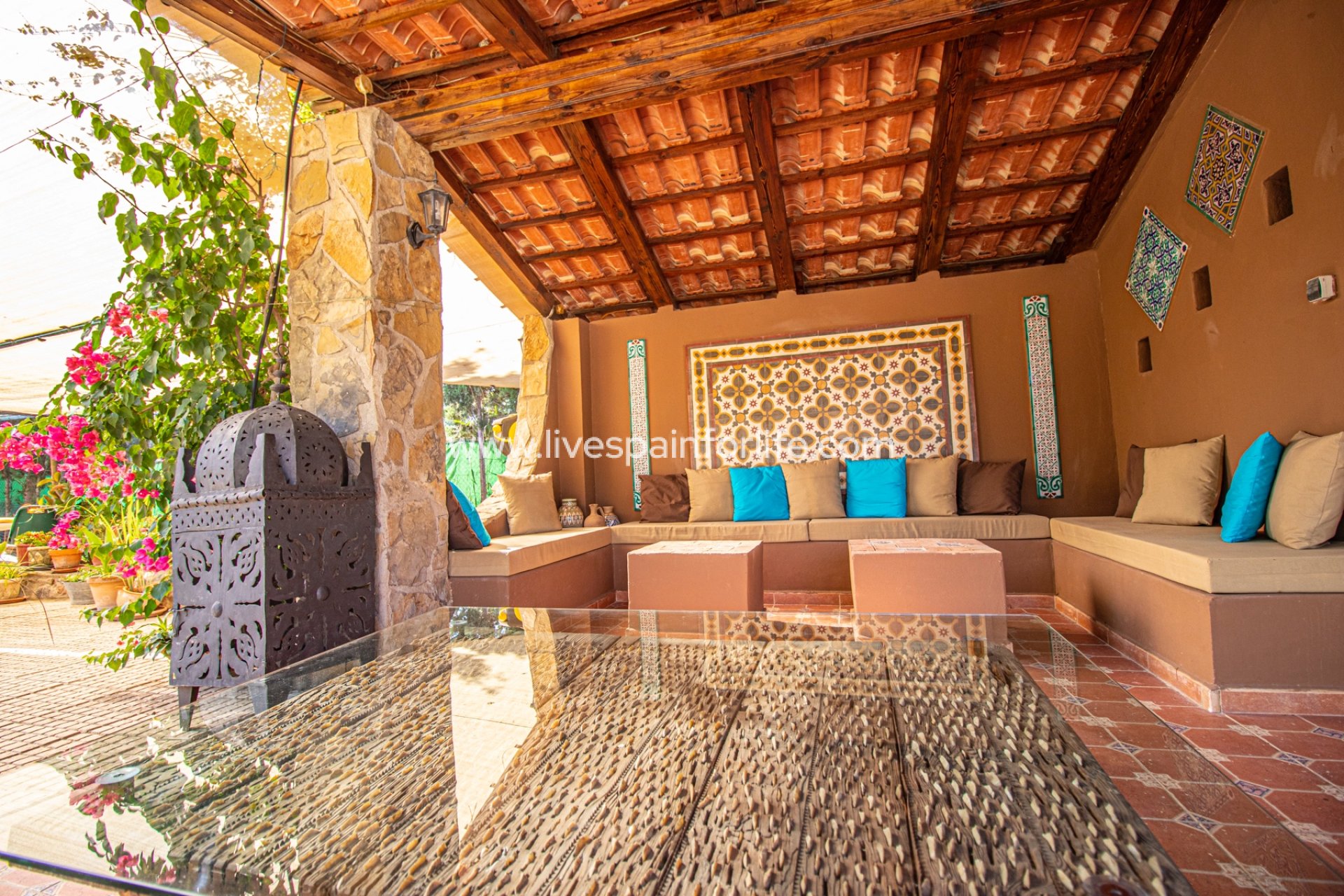 Resale - Country Property -
Catral