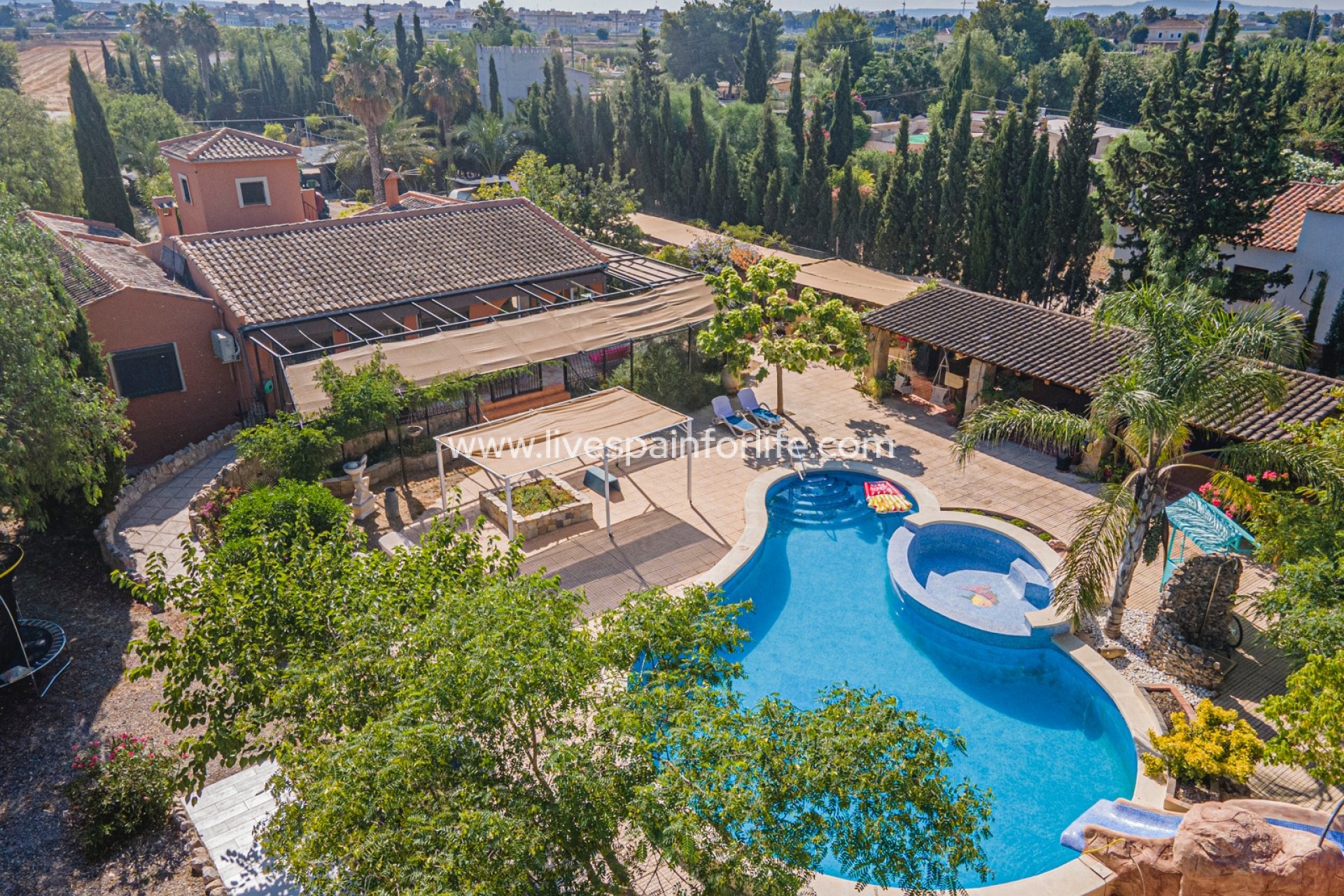 Resale - Country Property -
Catral