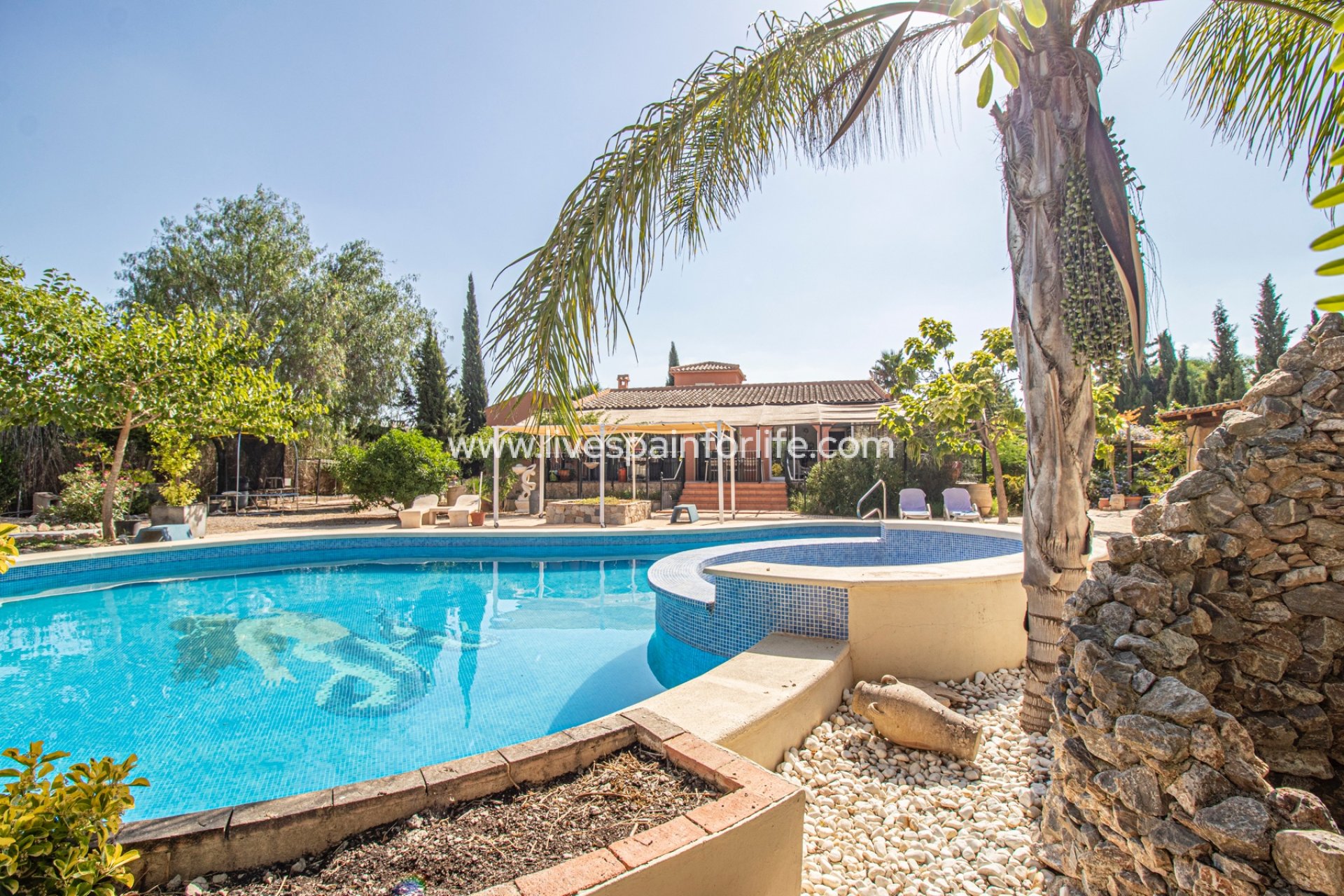 Resale - Country Property -
Catral