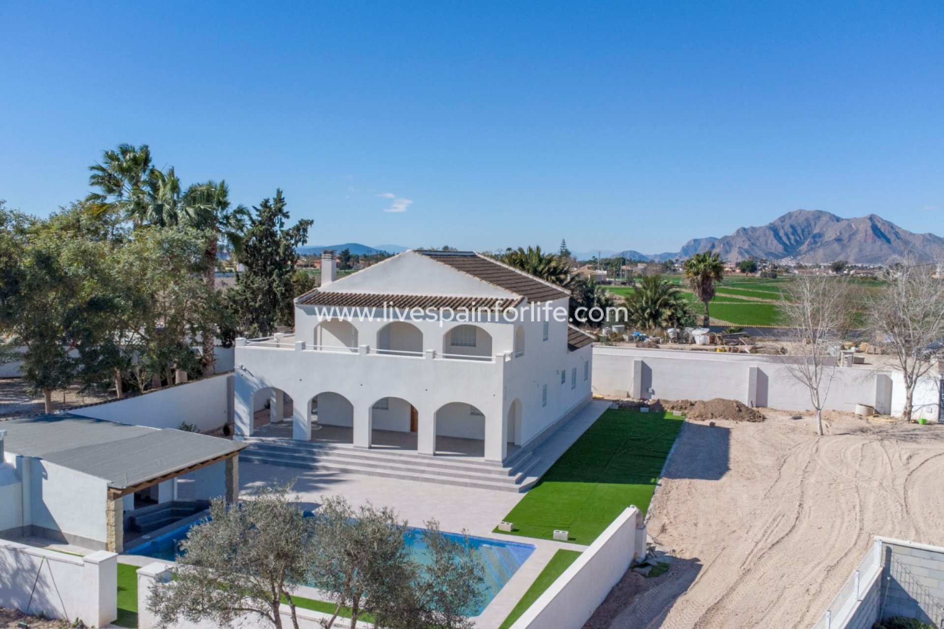 Resale - Country Property -
Catral