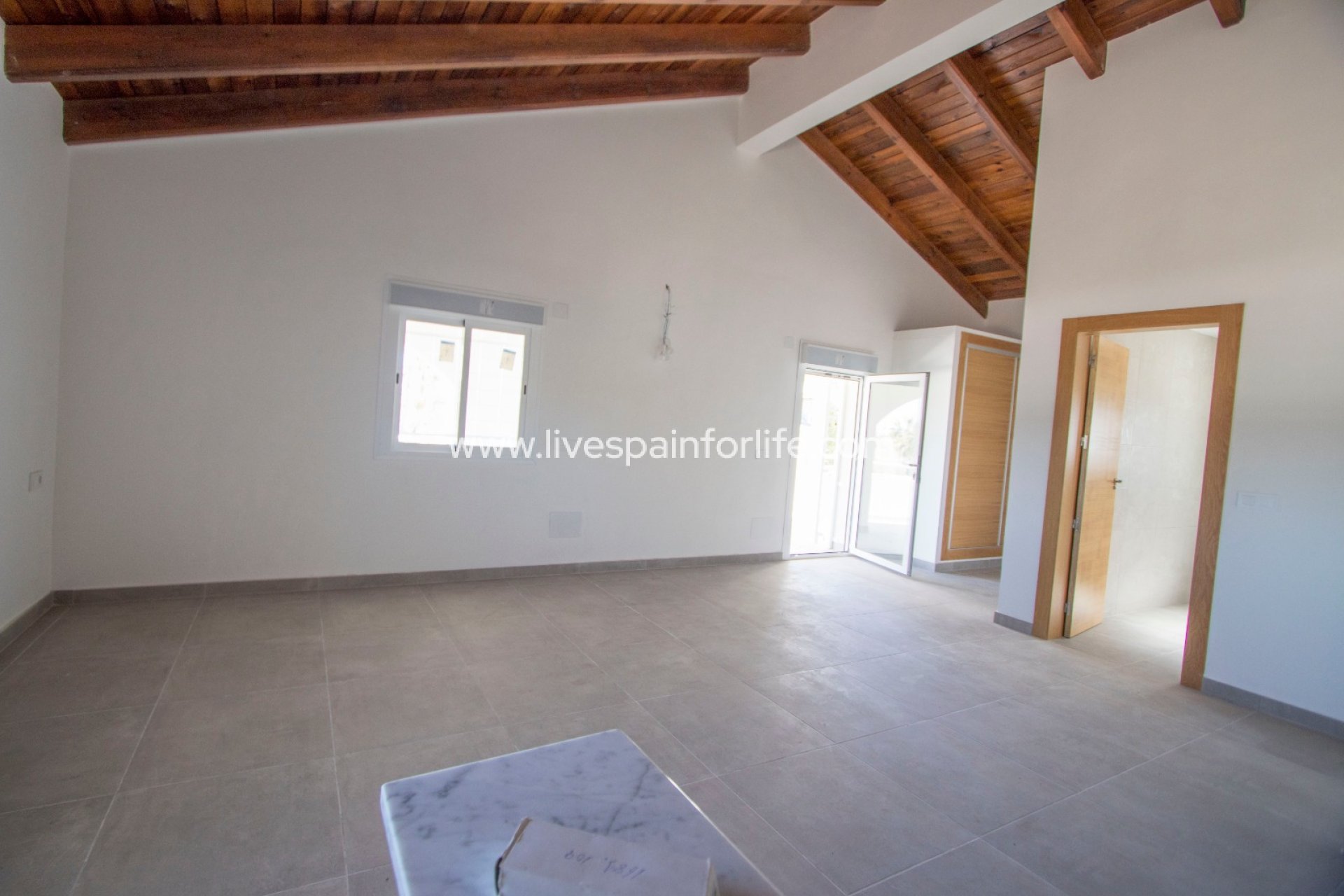 Resale - Country Property -
Catral