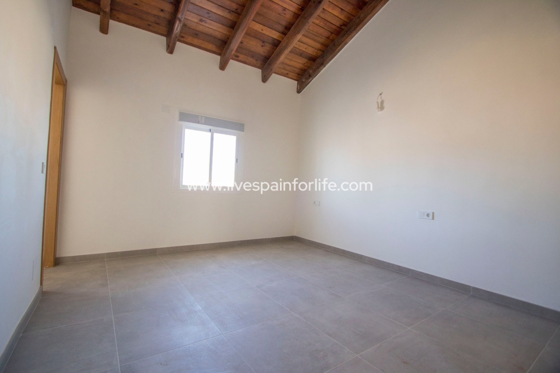 Resale - Country Property -
Catral