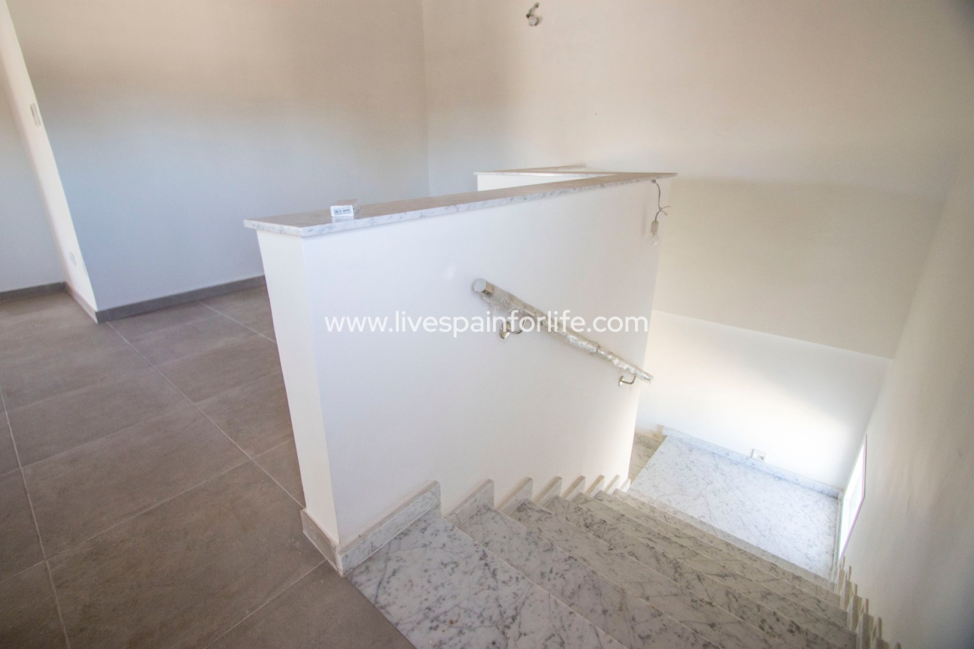 Resale - Country Property -
Catral