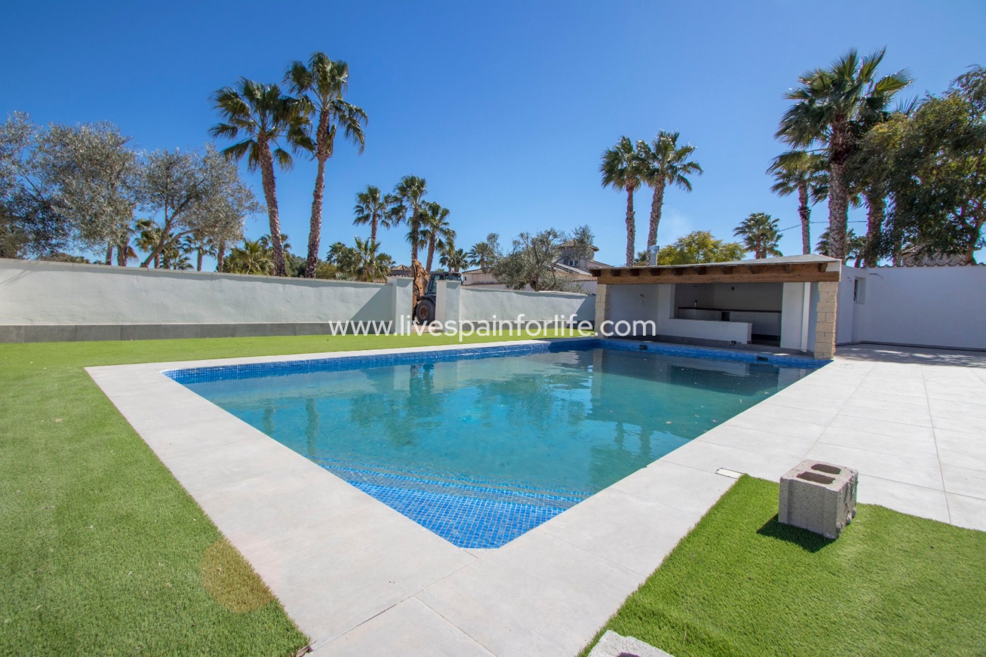 Resale - Country Property -
Catral