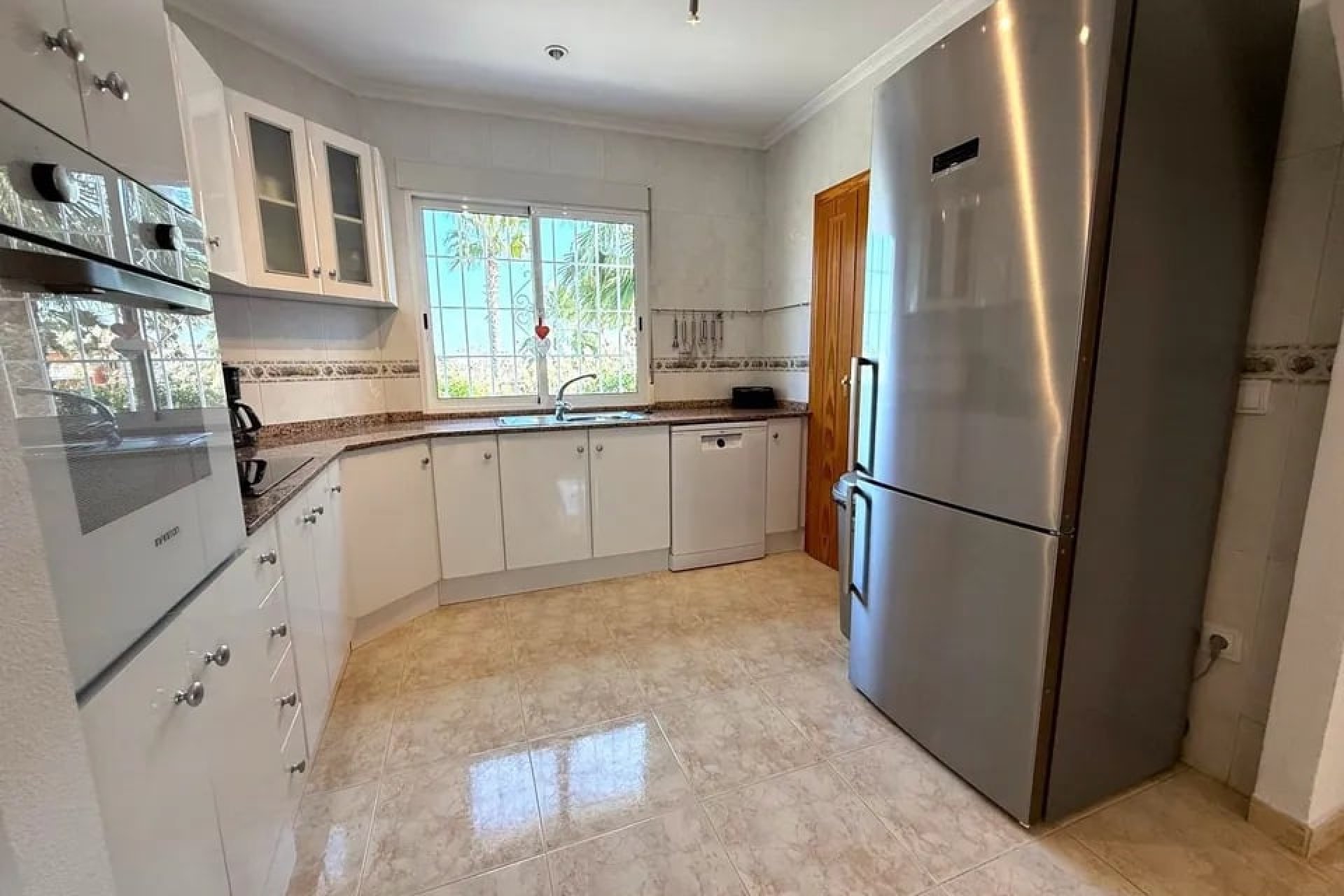 Resale - Country Property -
Catral