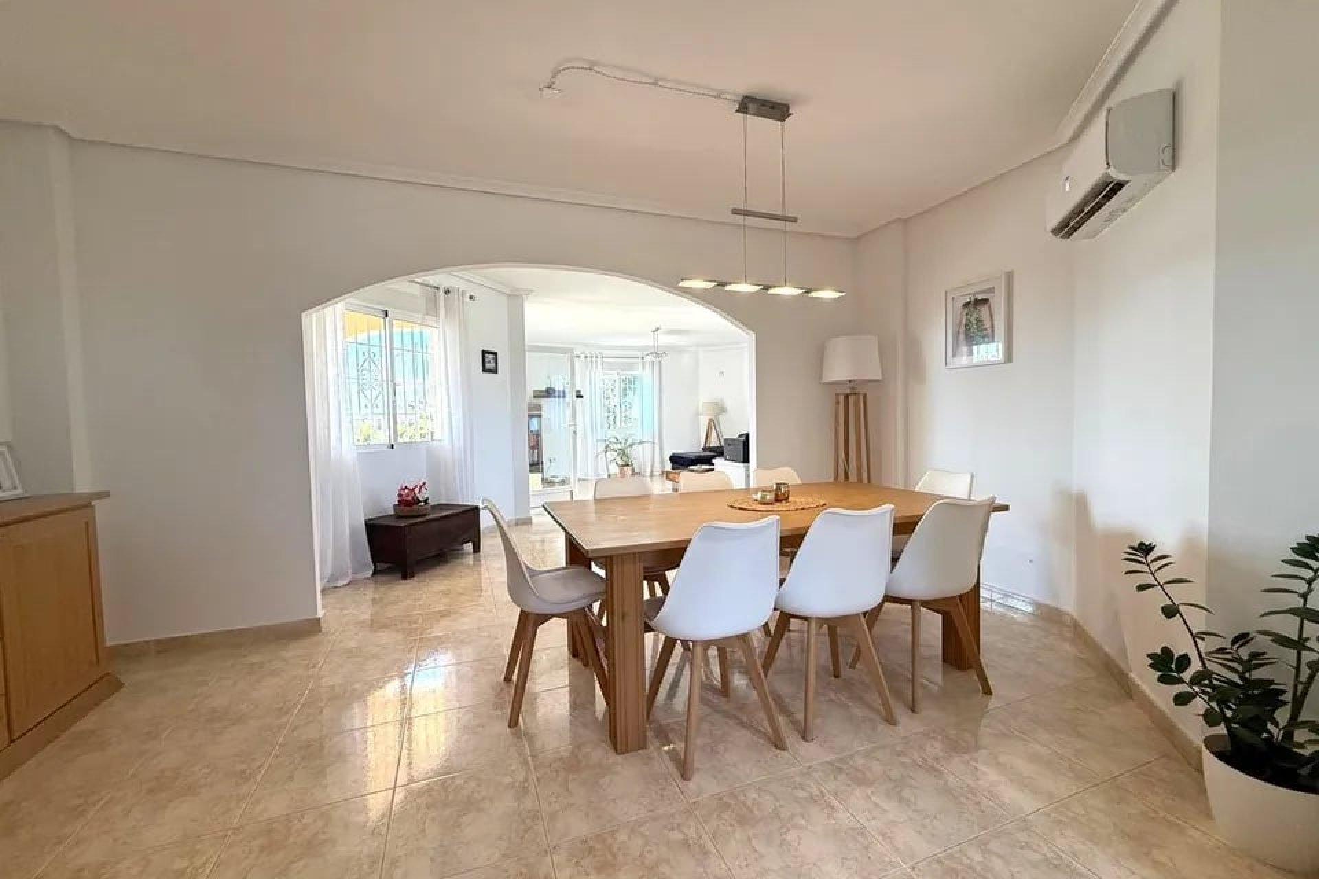 Resale - Country Property -
Catral