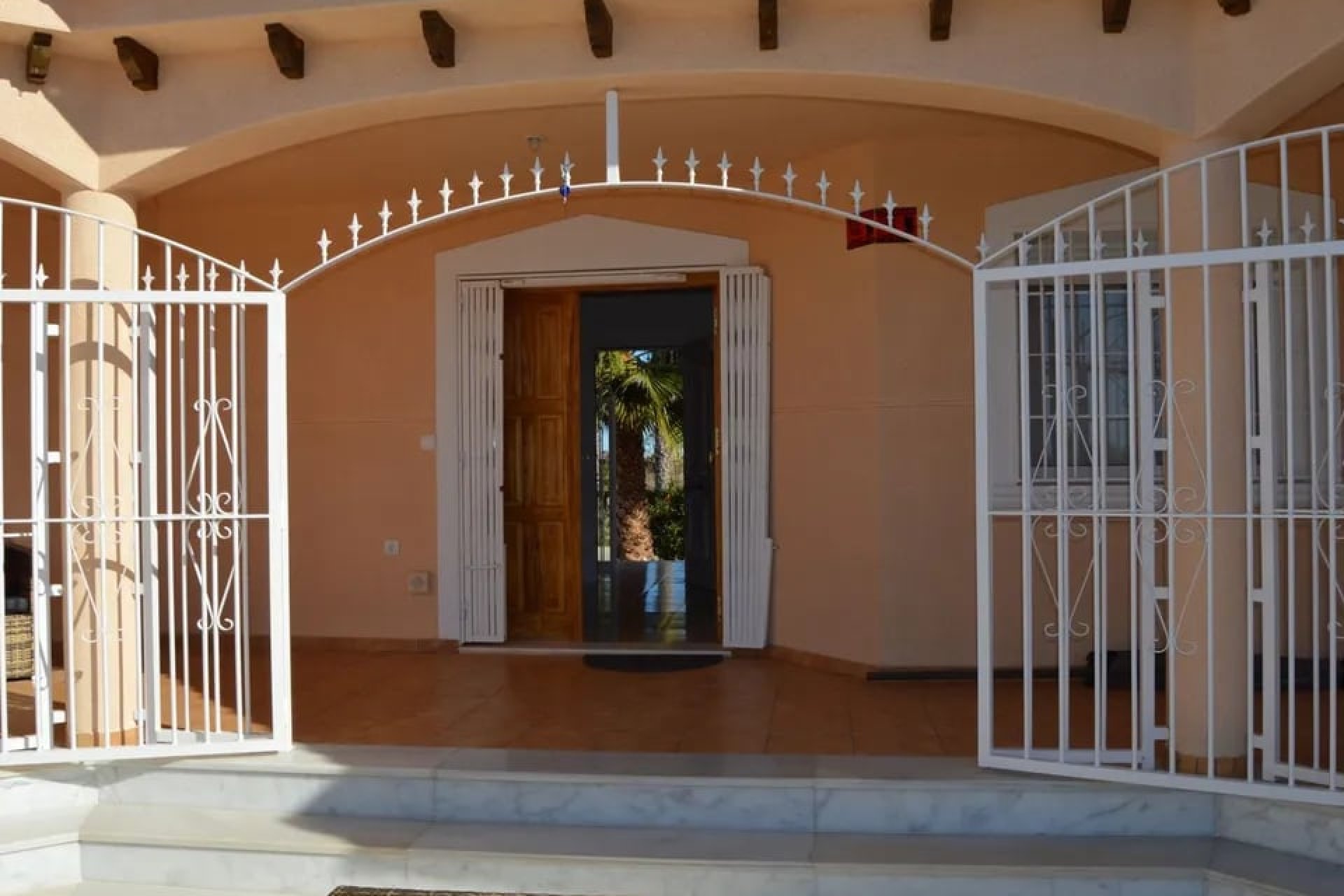 Resale - Country Property -
Catral