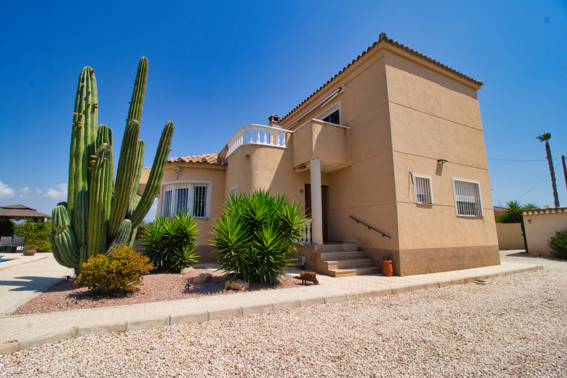 Resale - Country Property -
Catral