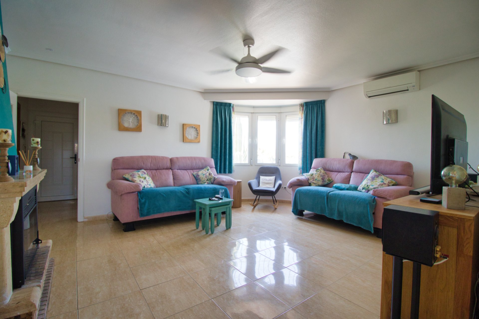 Resale - Country Property -
Catral