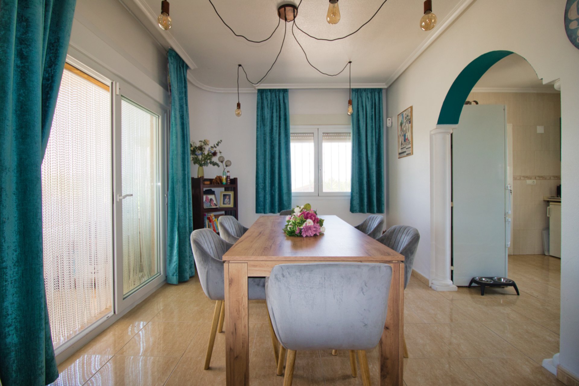 Resale - Country Property -
Catral