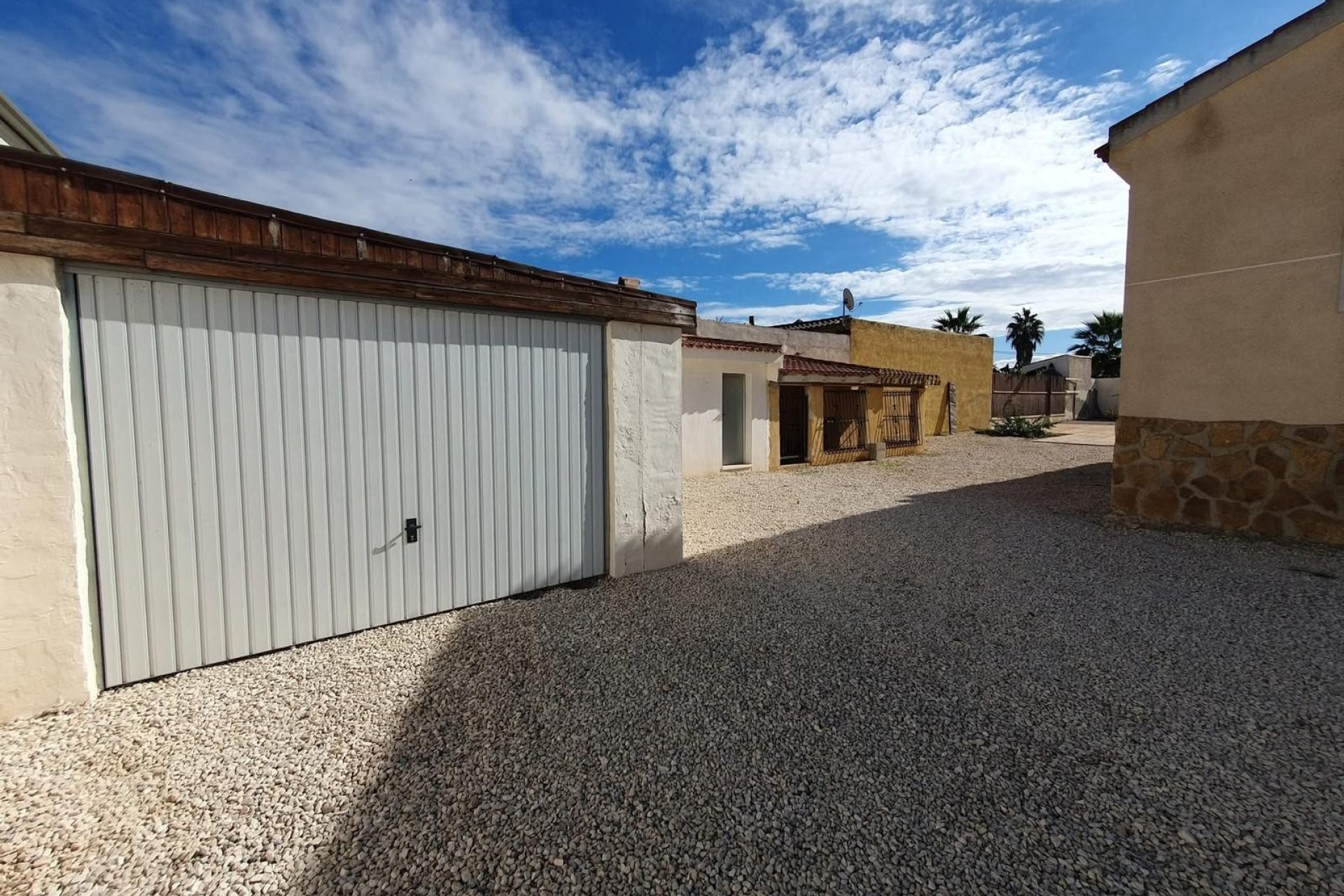 Resale - Country Property -
Catral